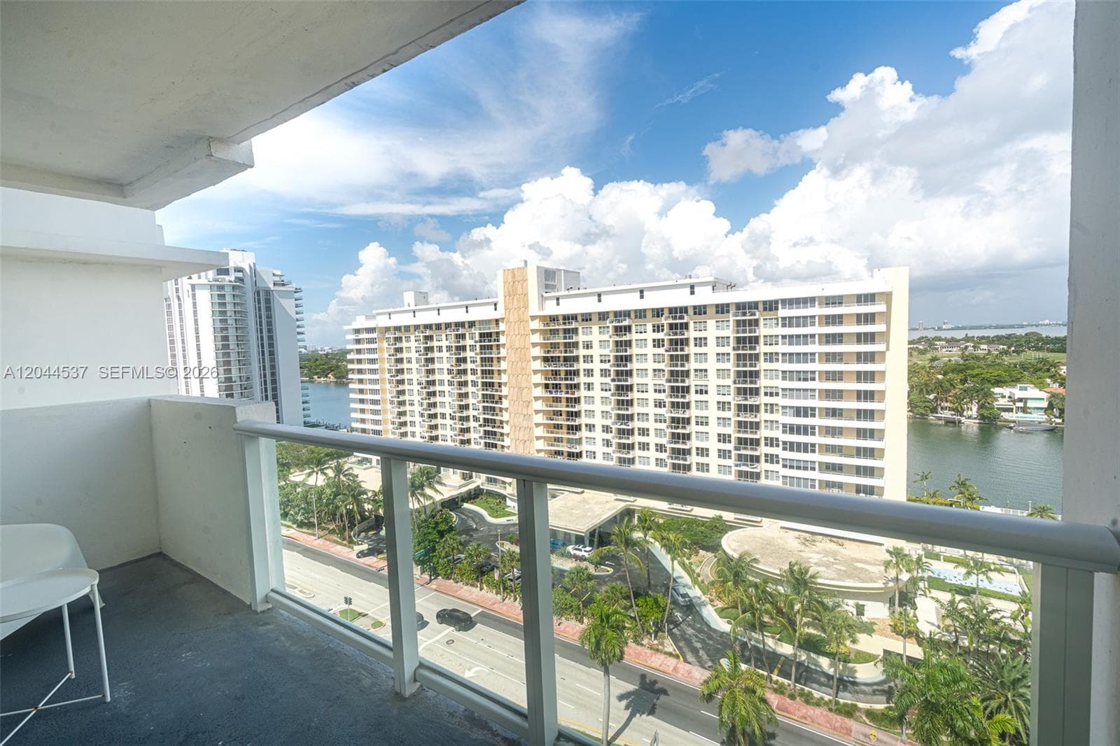 A12044537 — Miami Beach — 10
