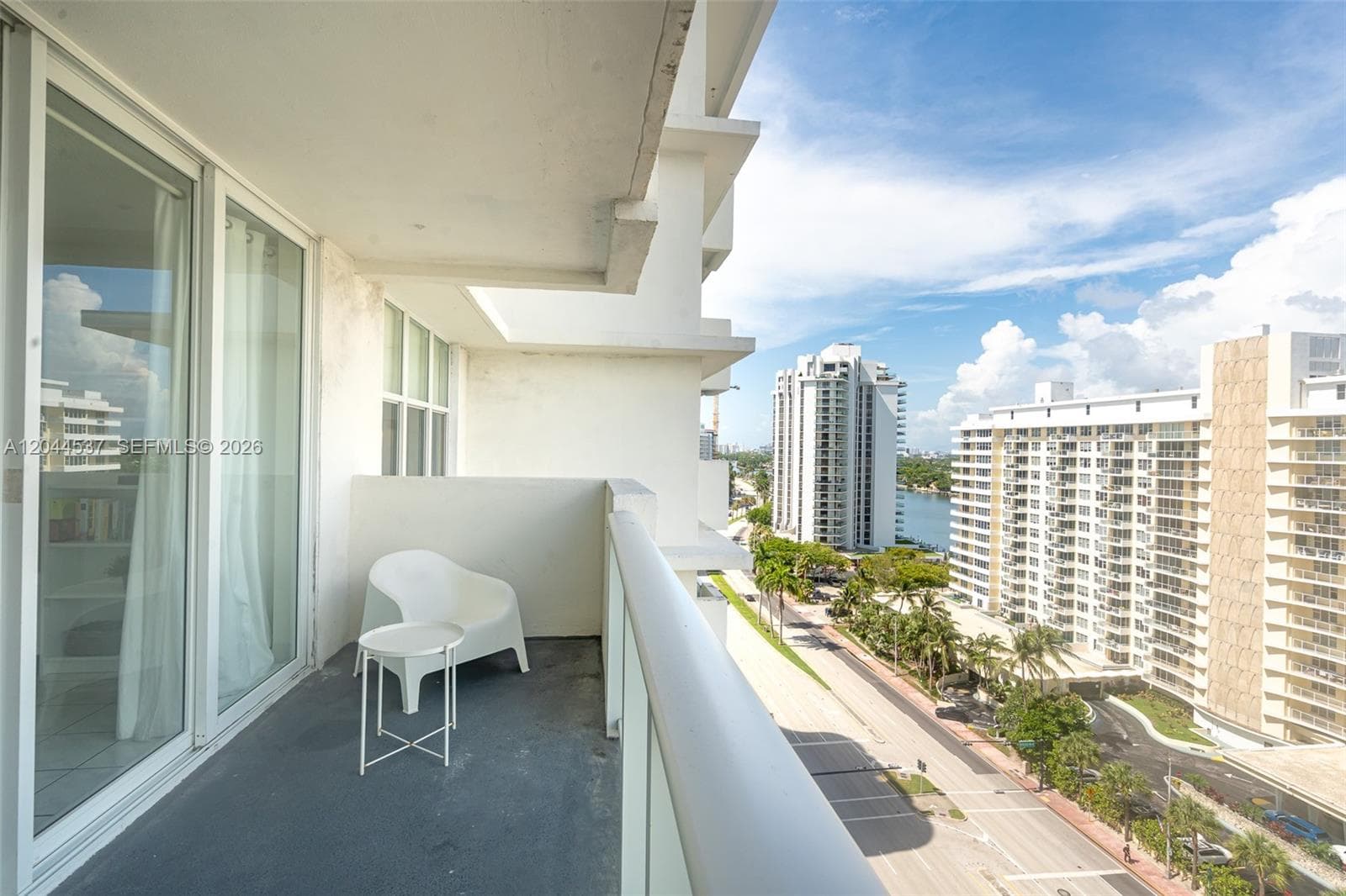 A12044537 — Miami Beach — 11