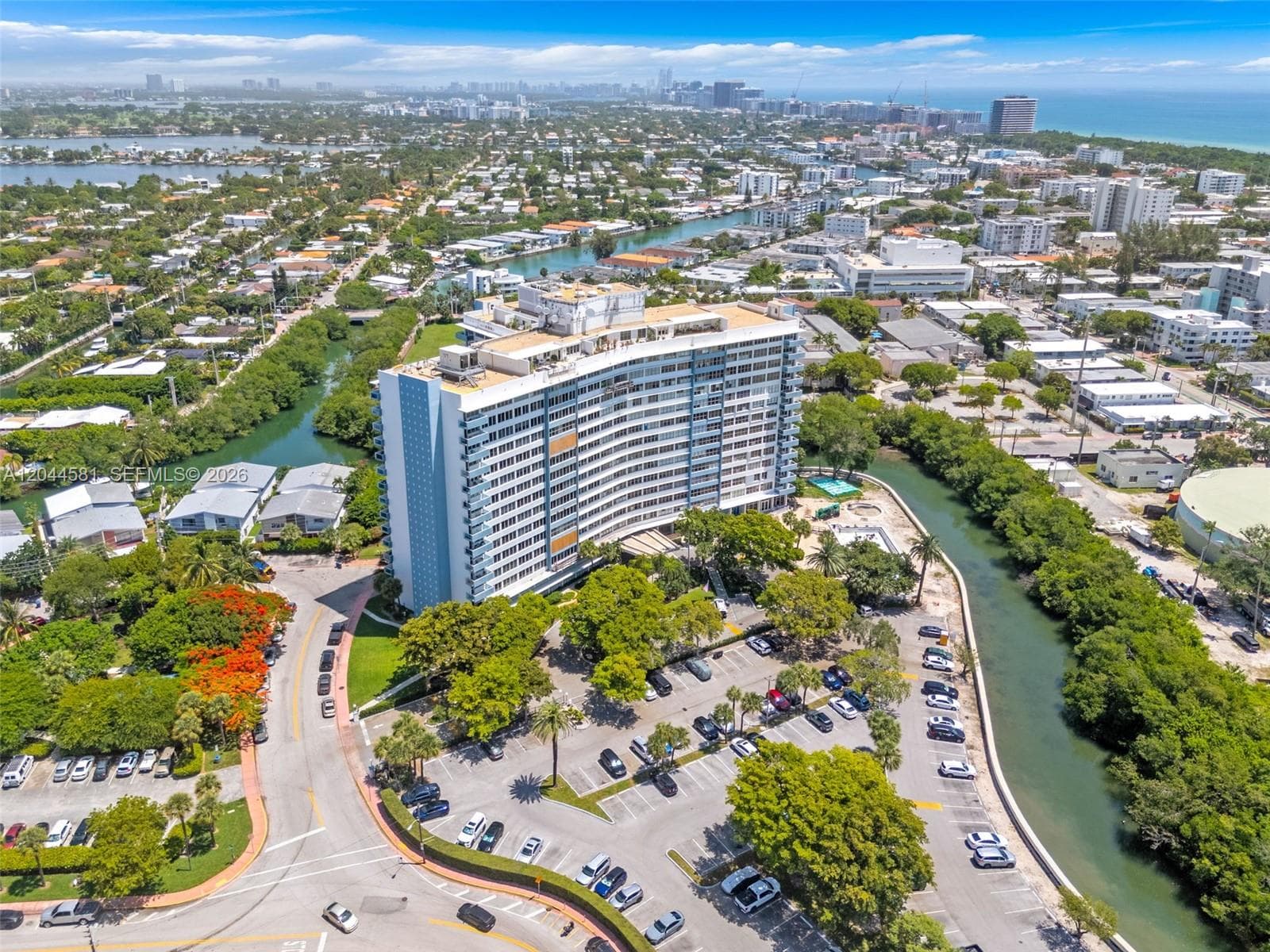 A12044581 — Miami Beach — 26