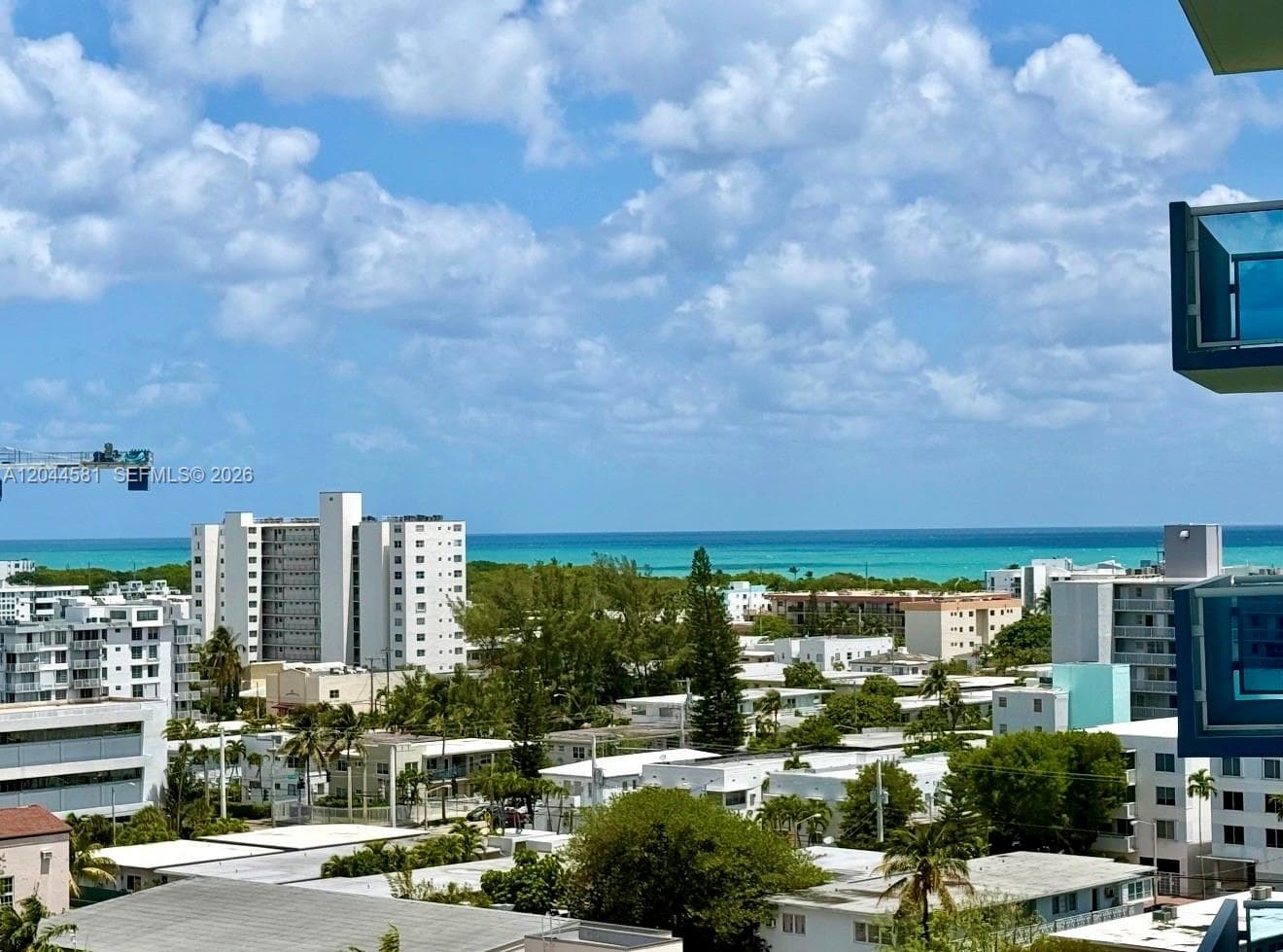 A12044581 — Miami Beach — 22