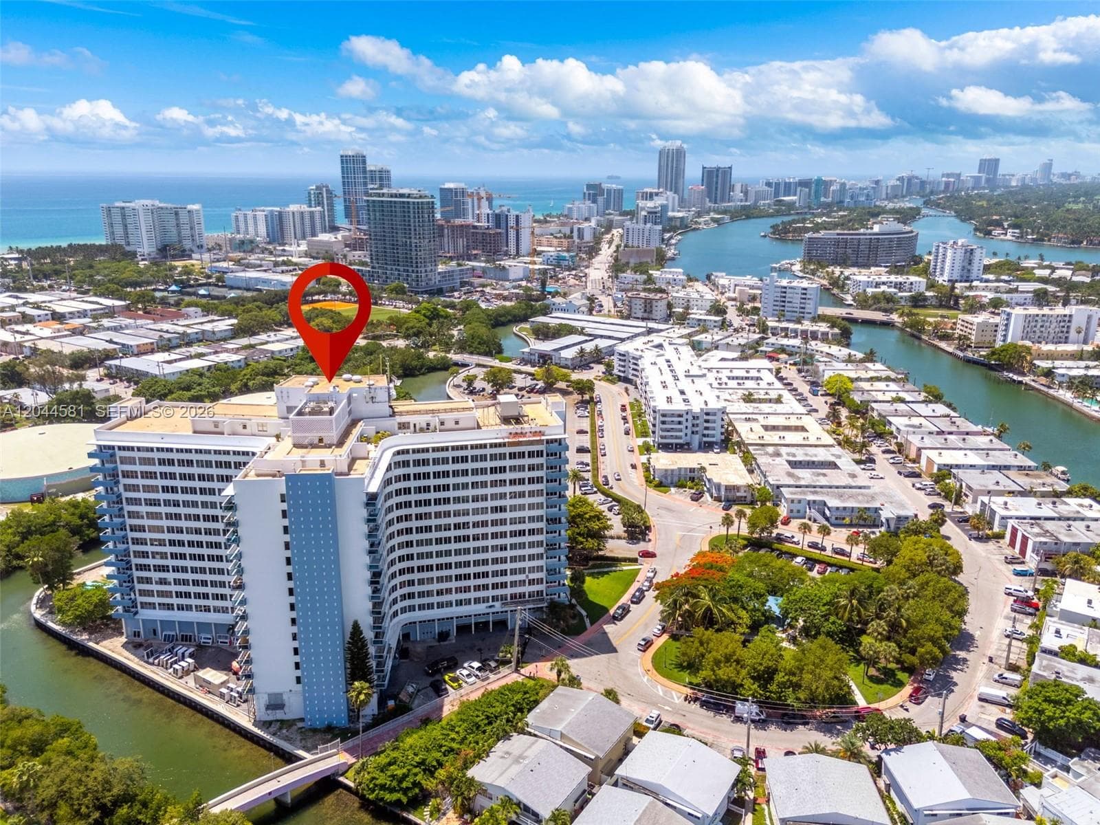 A12044581 — Miami Beach — 31