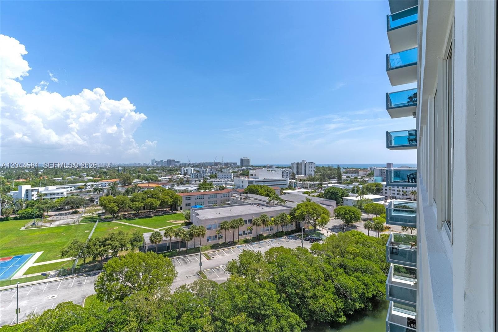A12044581 — Miami Beach — 21