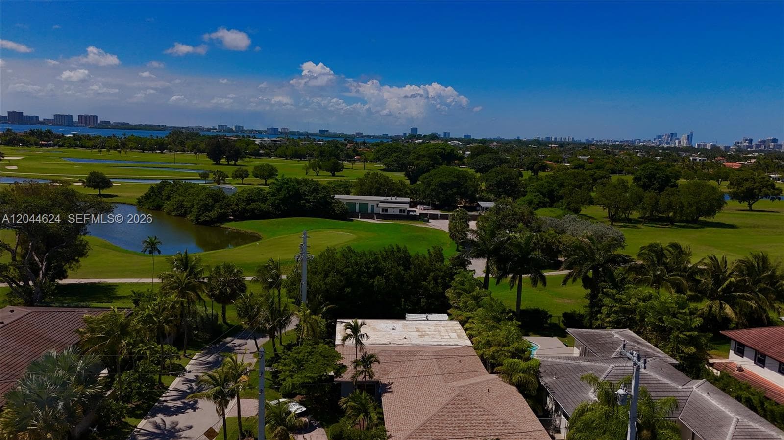 A12044624 — Miami Beach — 66