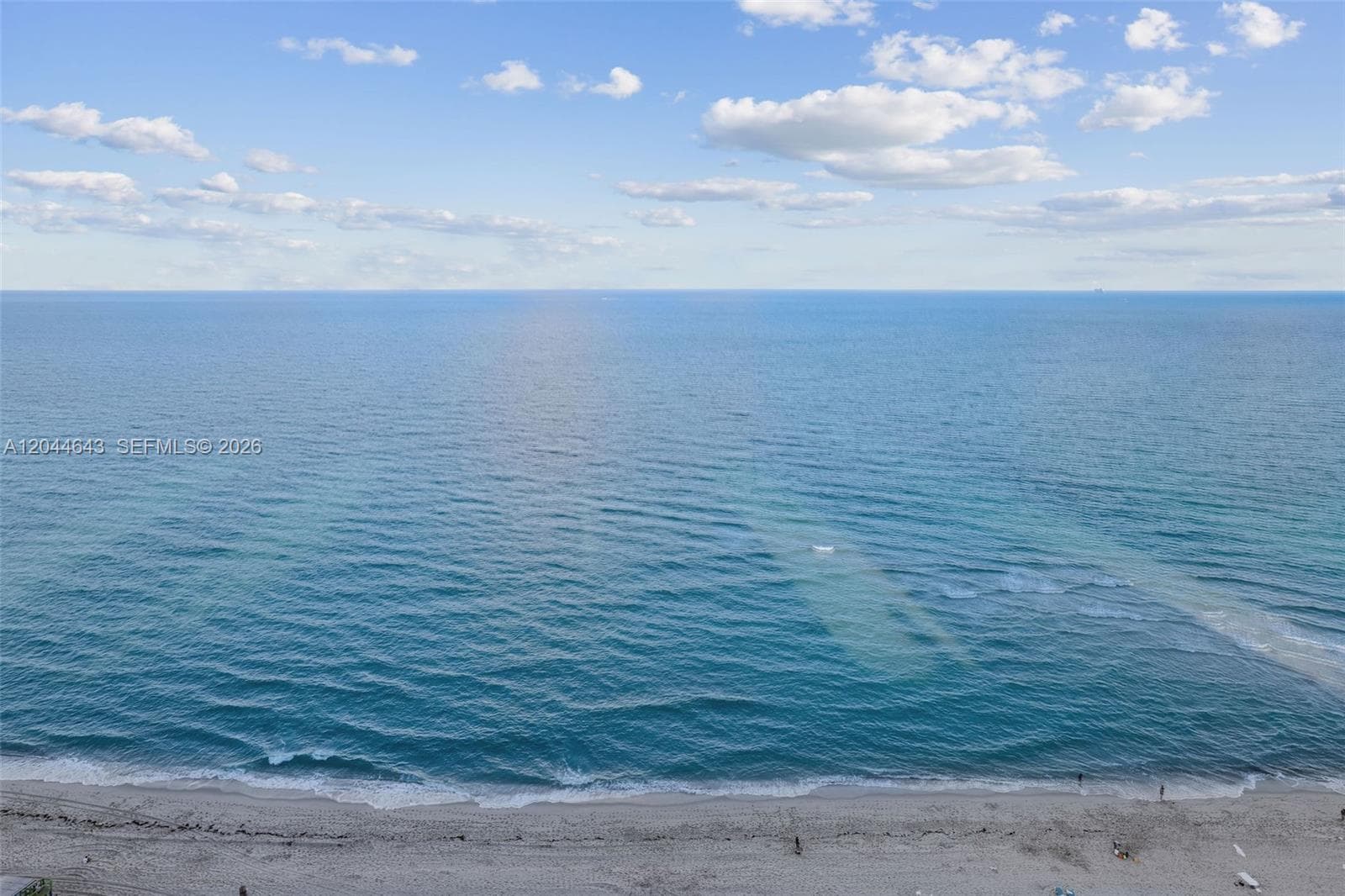 A12044643 — Miami Beach — 23