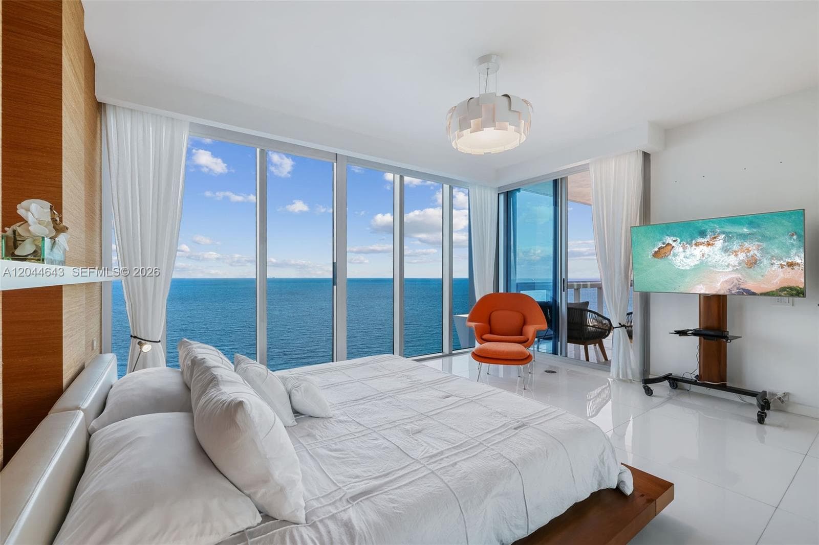 A12044643 — Miami Beach — 28