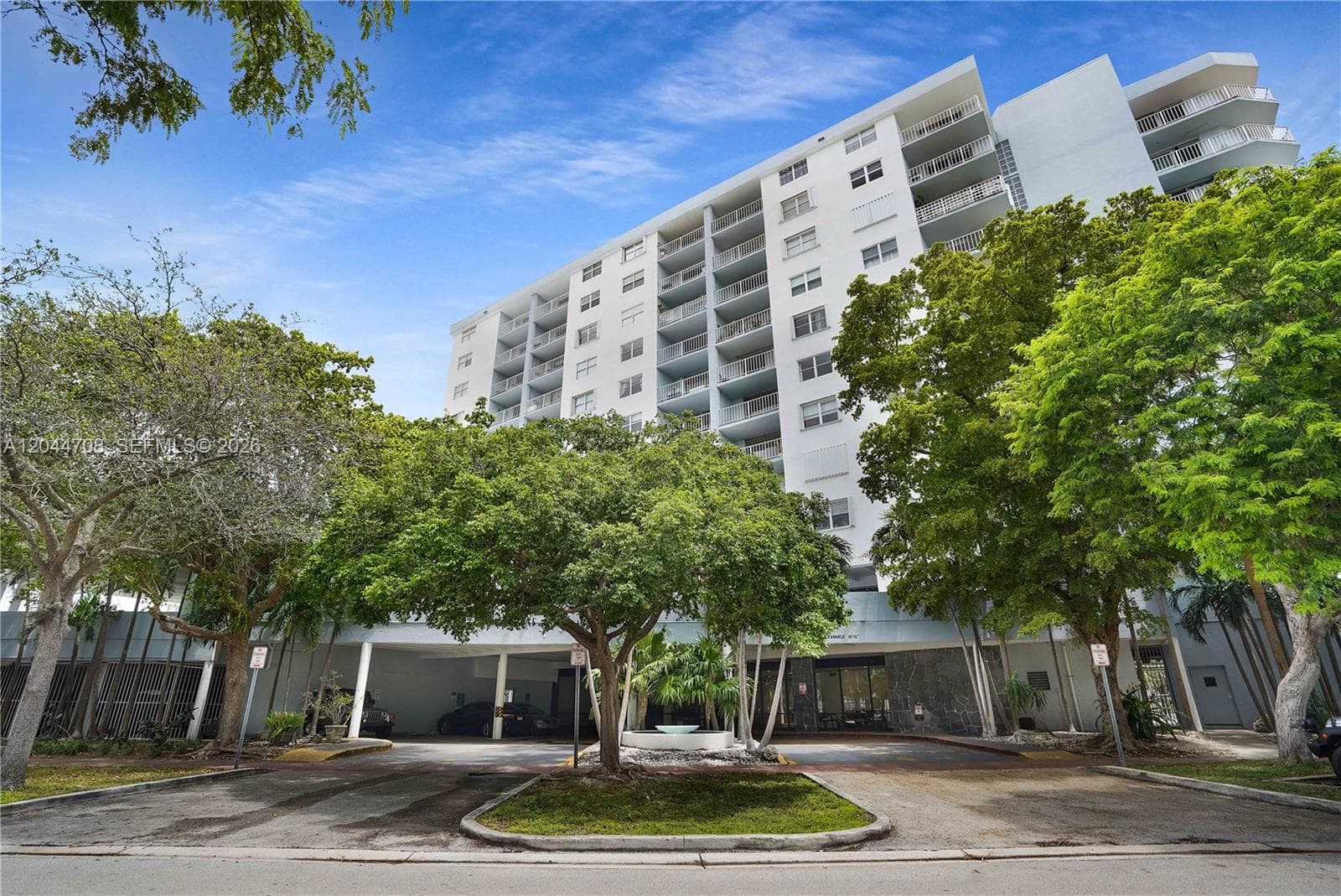 A12044708 — Miami Beach — 32