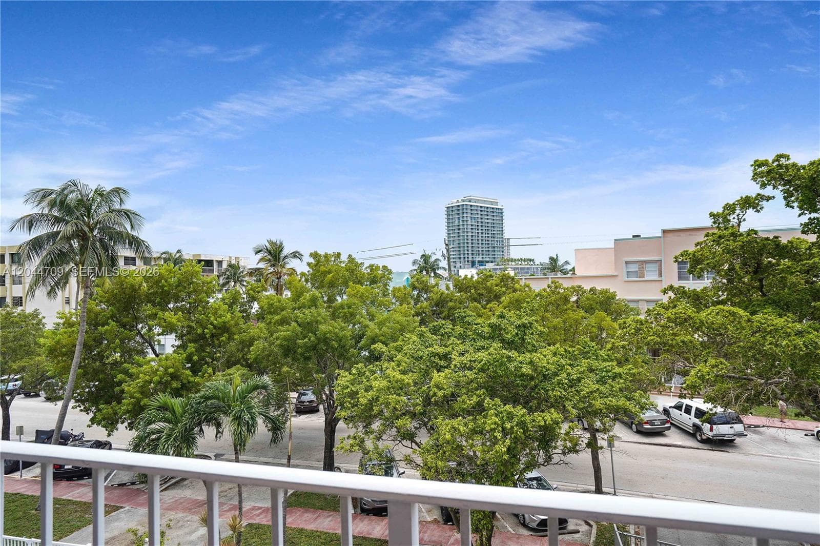 A12044709 — Miami Beach — 22