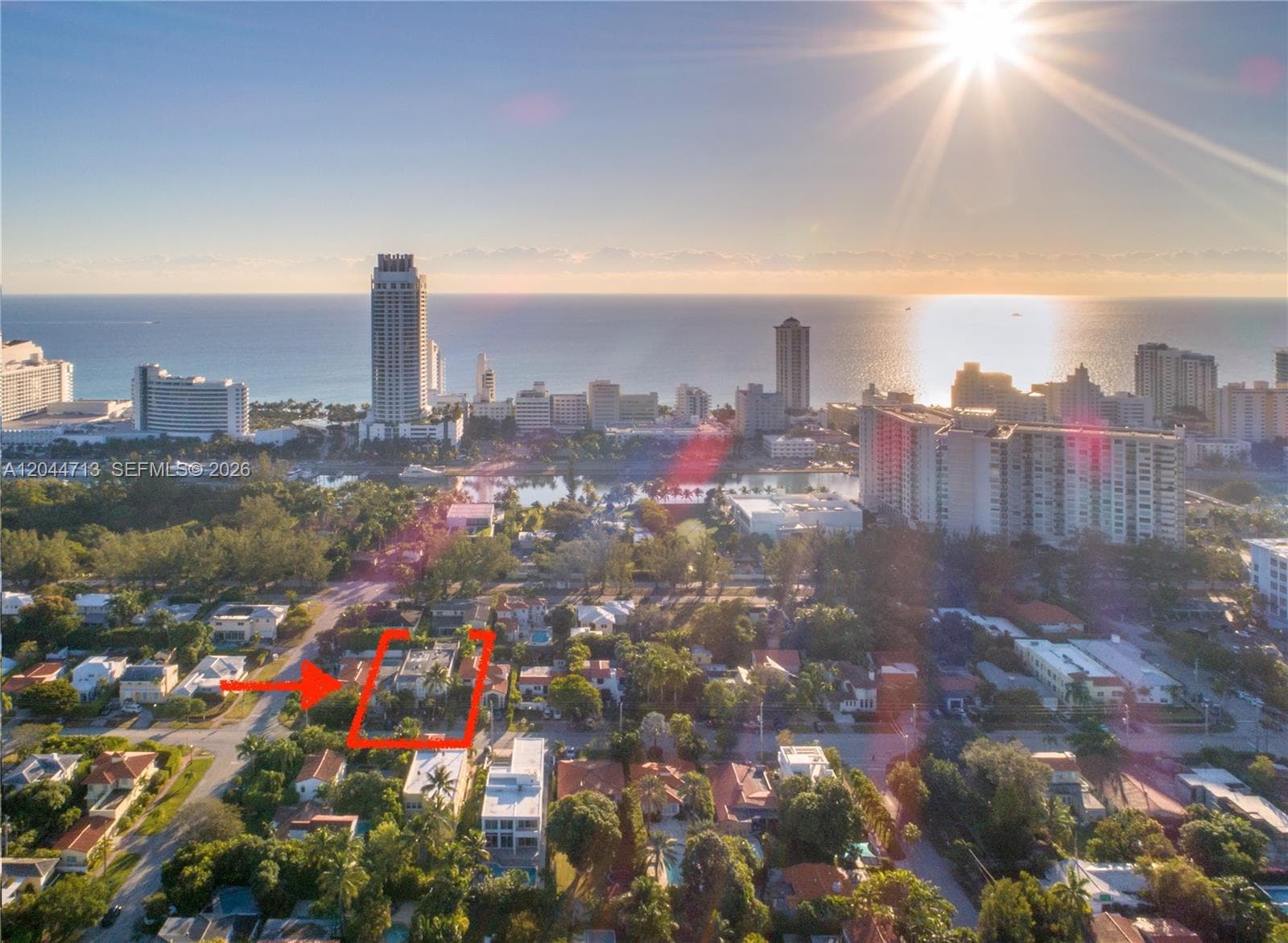 A12044713 — Miami Beach — 19