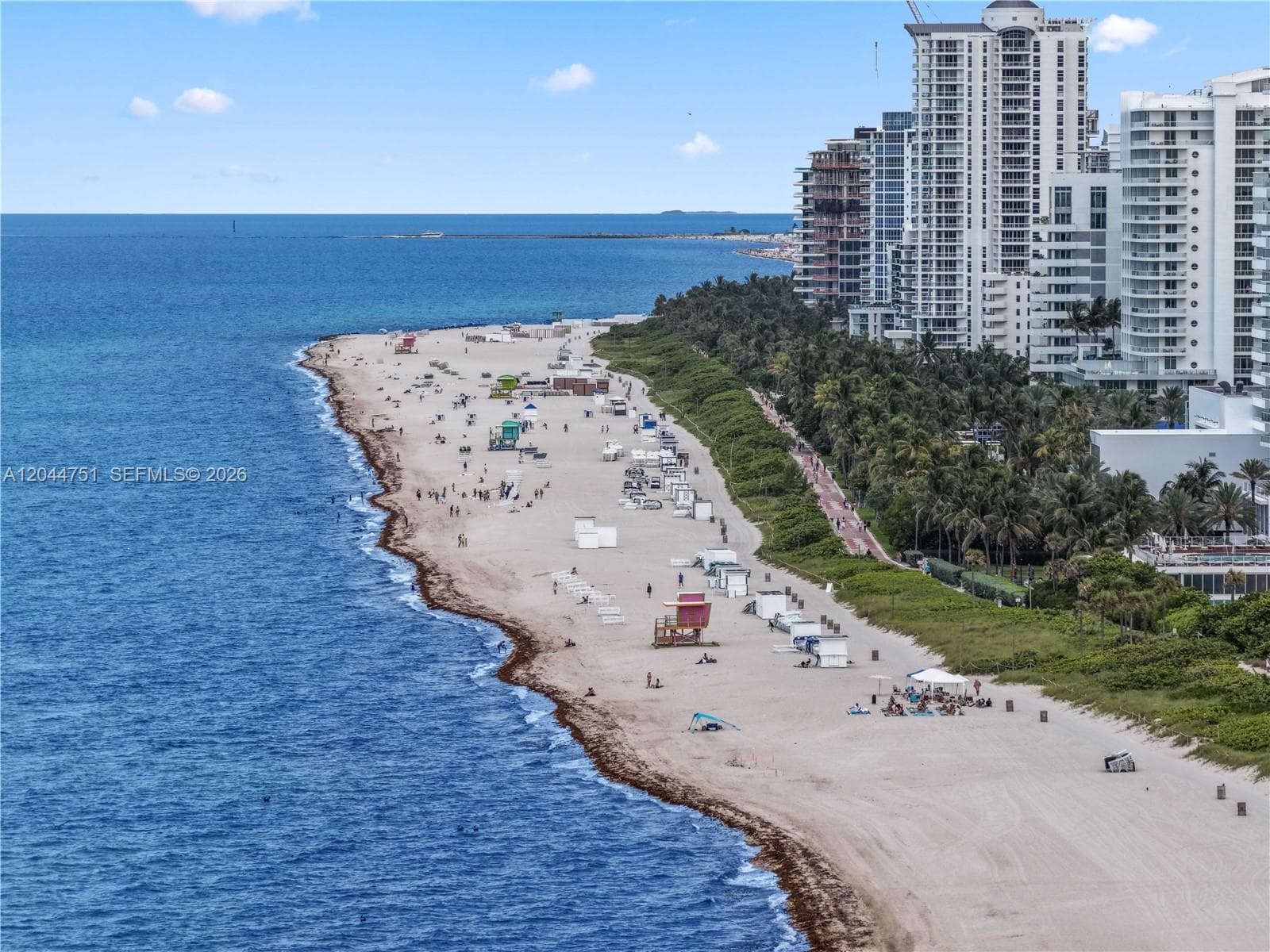 A12044751 — Miami Beach — 56