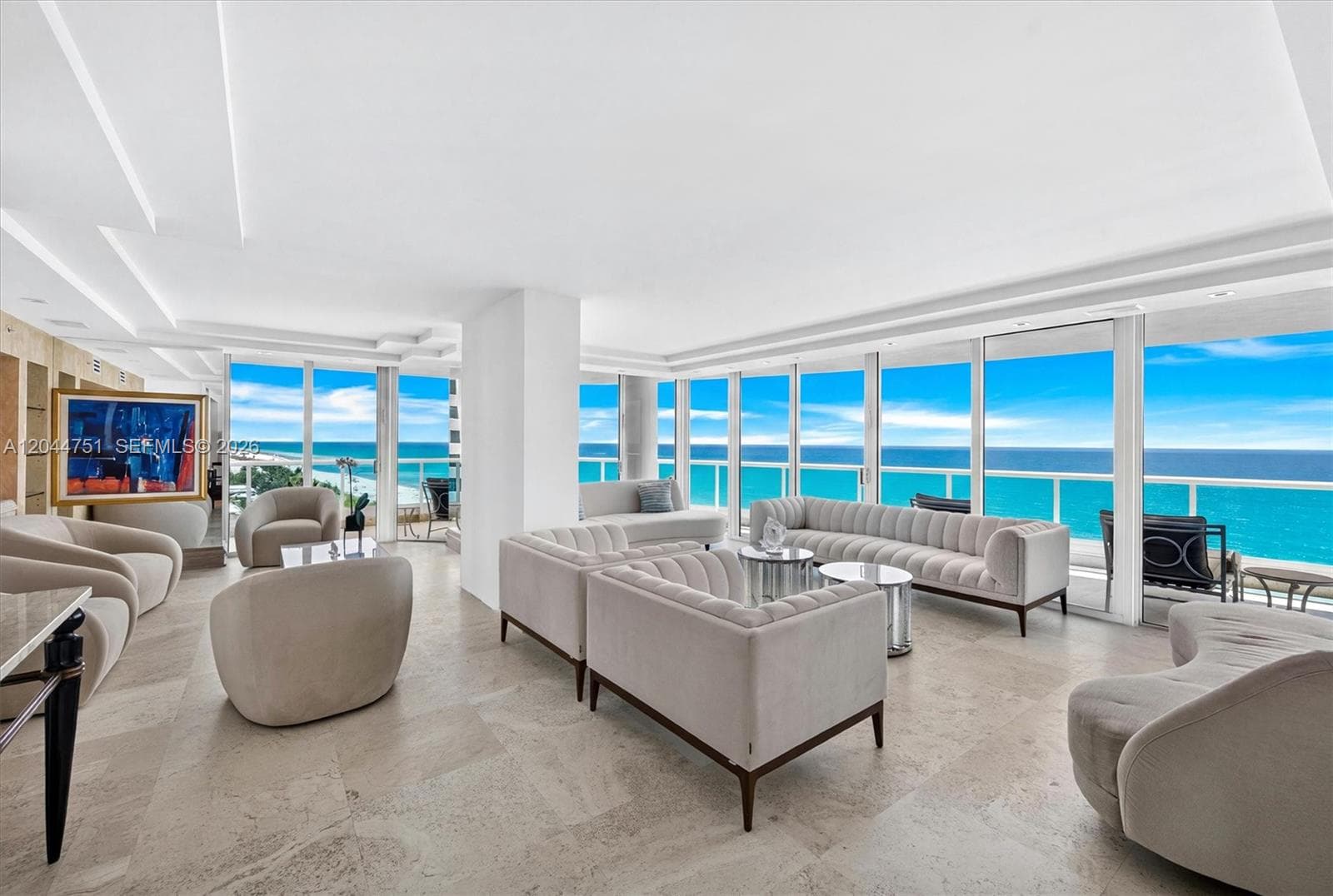A12044751 — Miami Beach