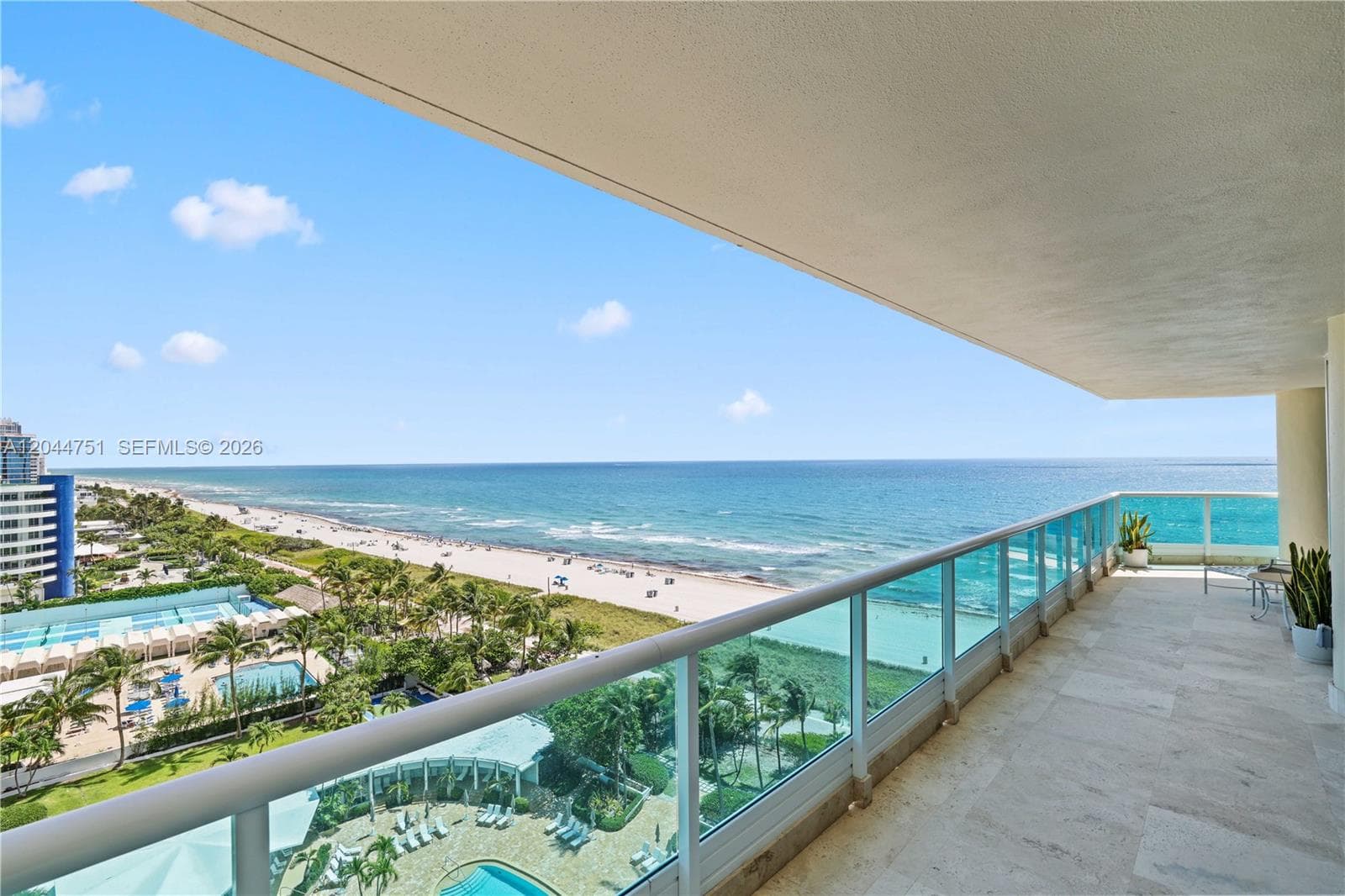 A12044751 — Miami Beach — 24