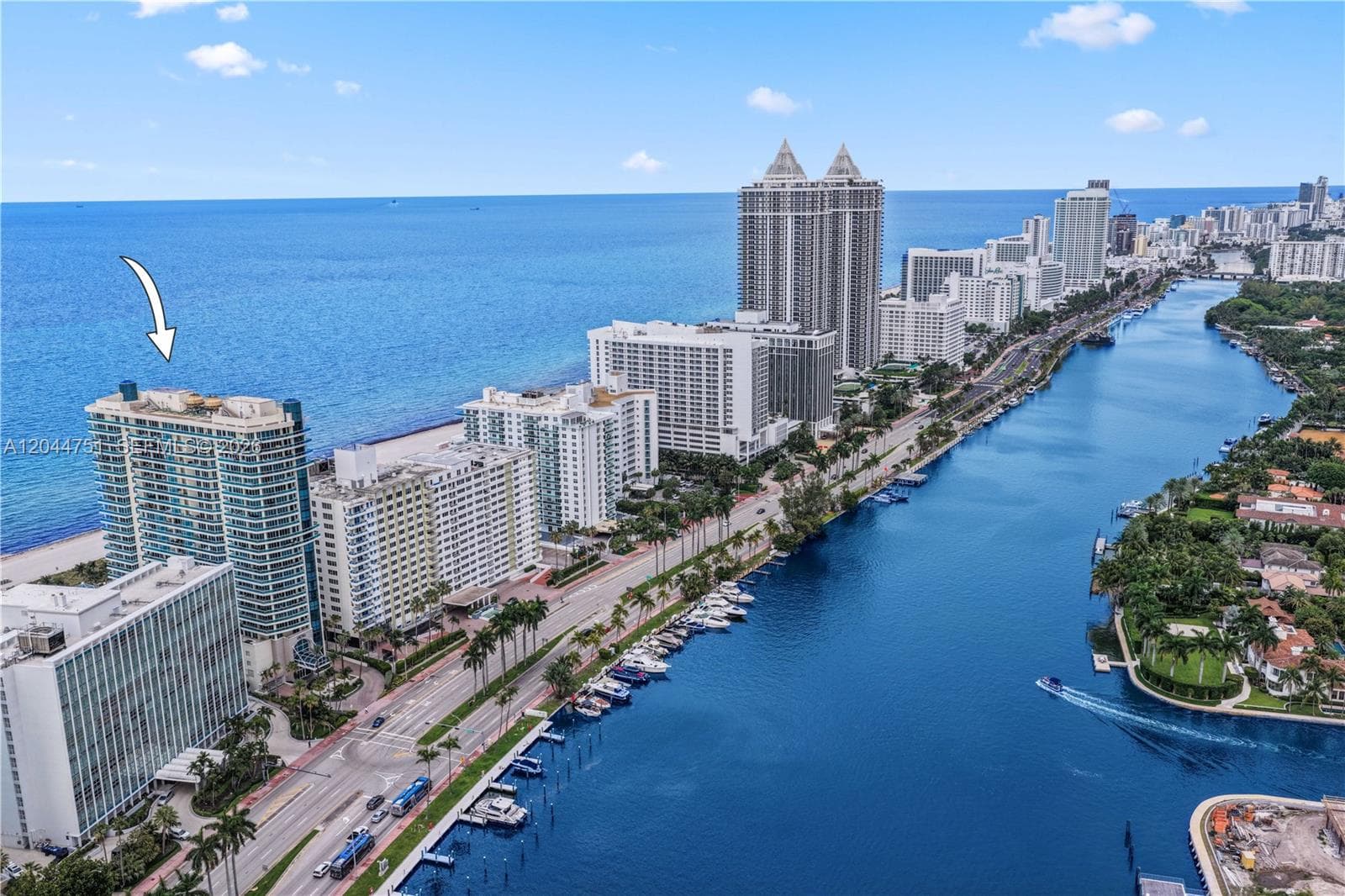 A12044751 — Miami Beach — 54