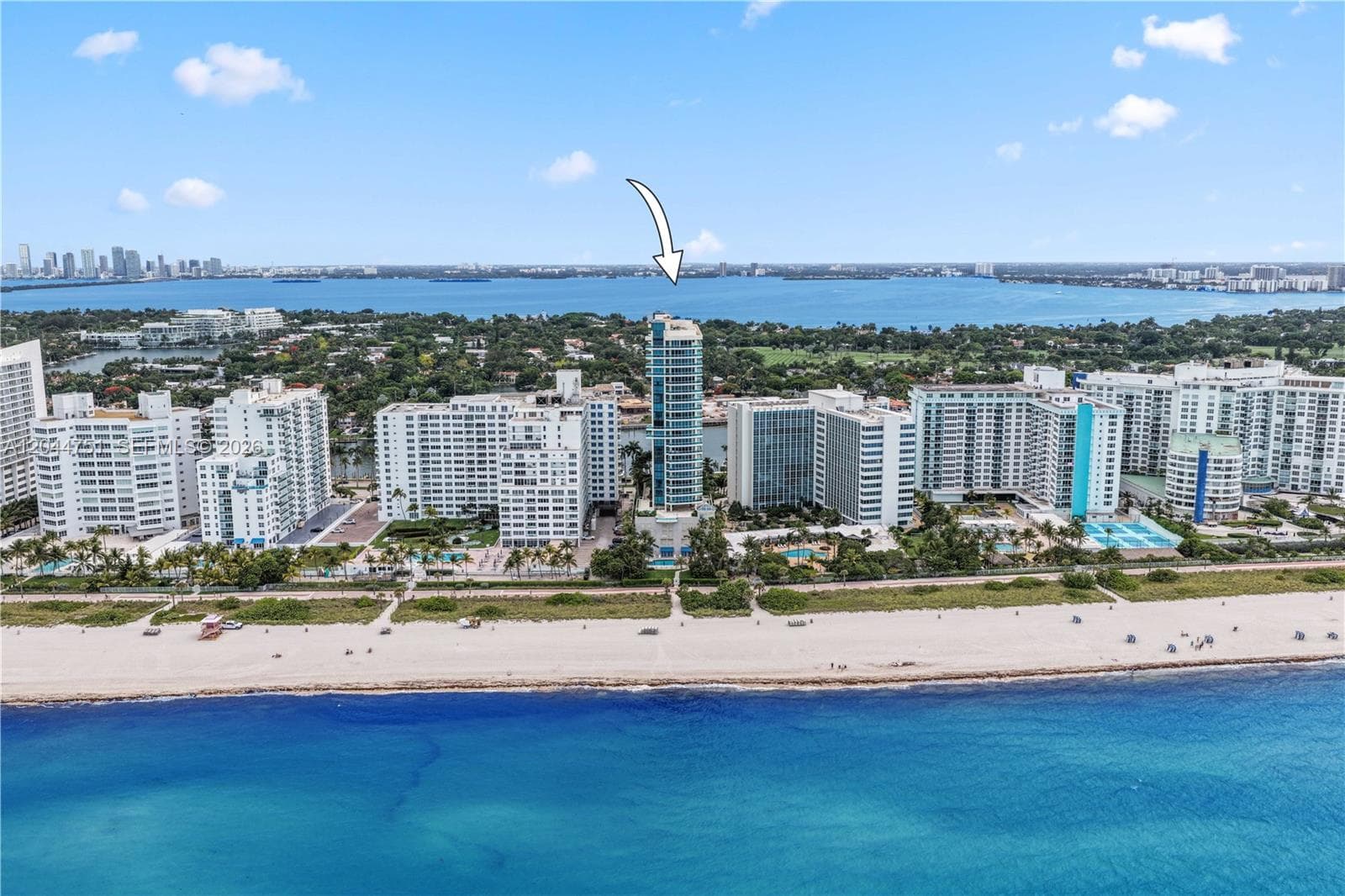 A12044751 — Miami Beach — 48