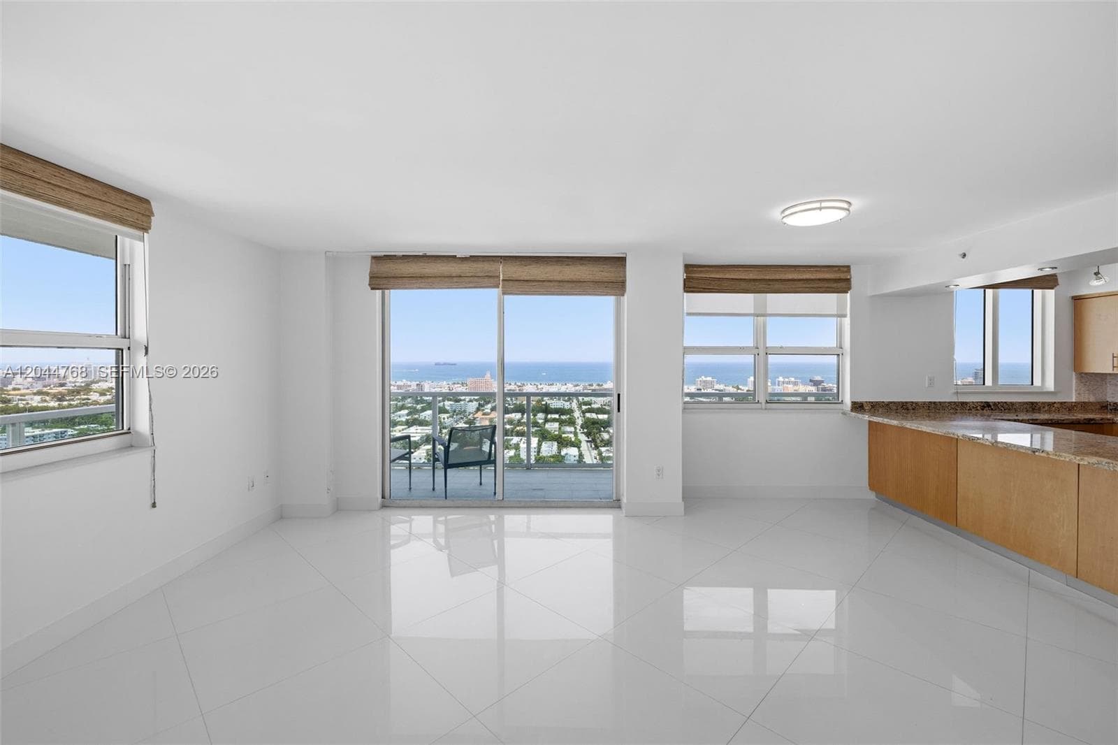 A12044768 — Miami Beach — 3