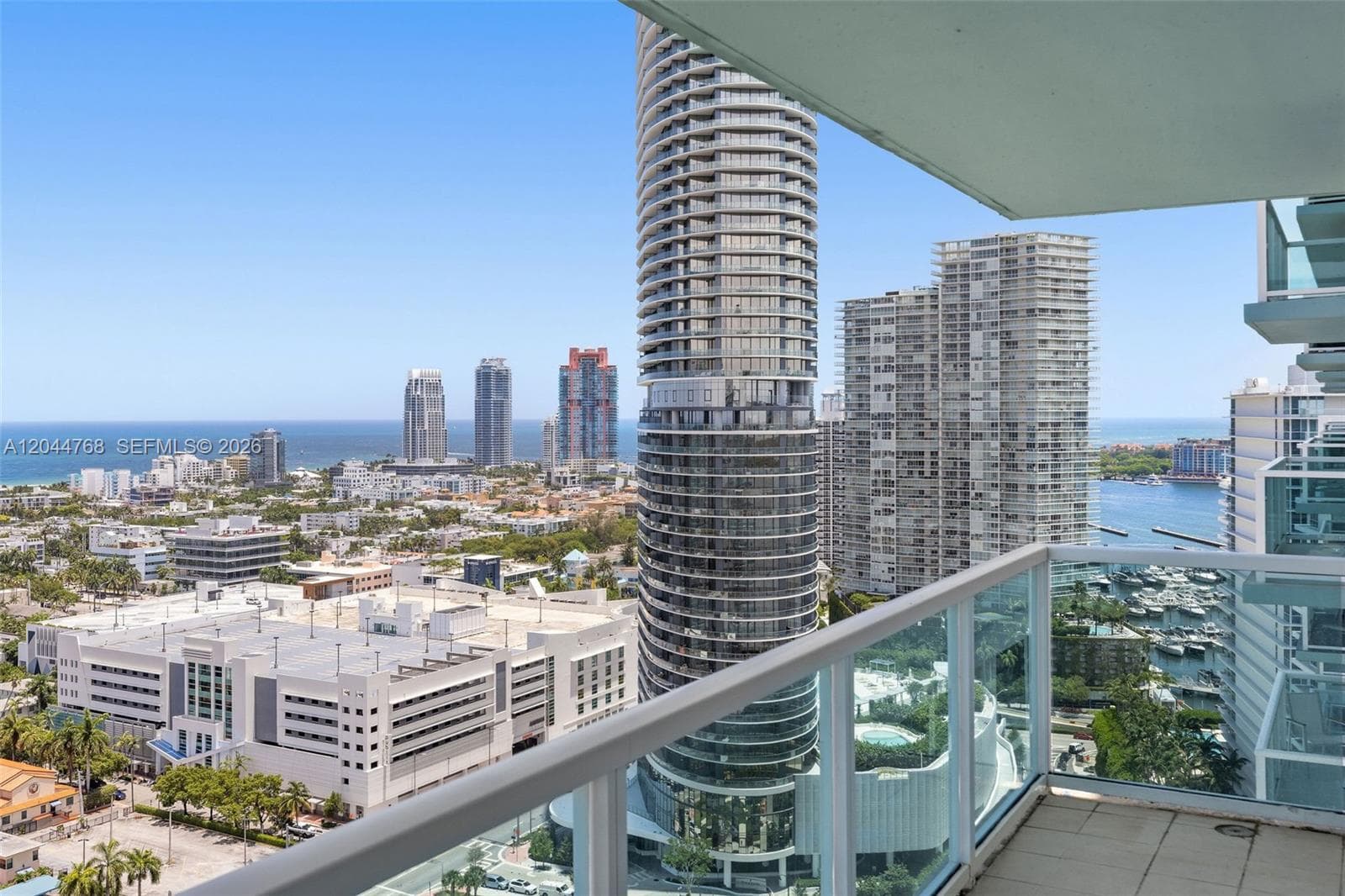 A12044768 — Miami Beach — 32