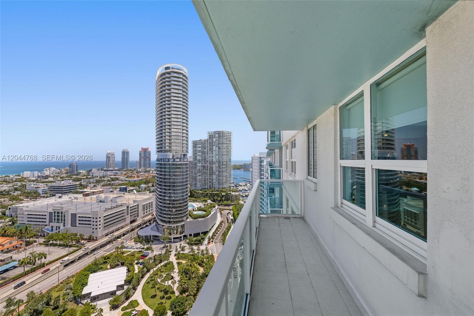 A12044768 — Miami Beach — 31