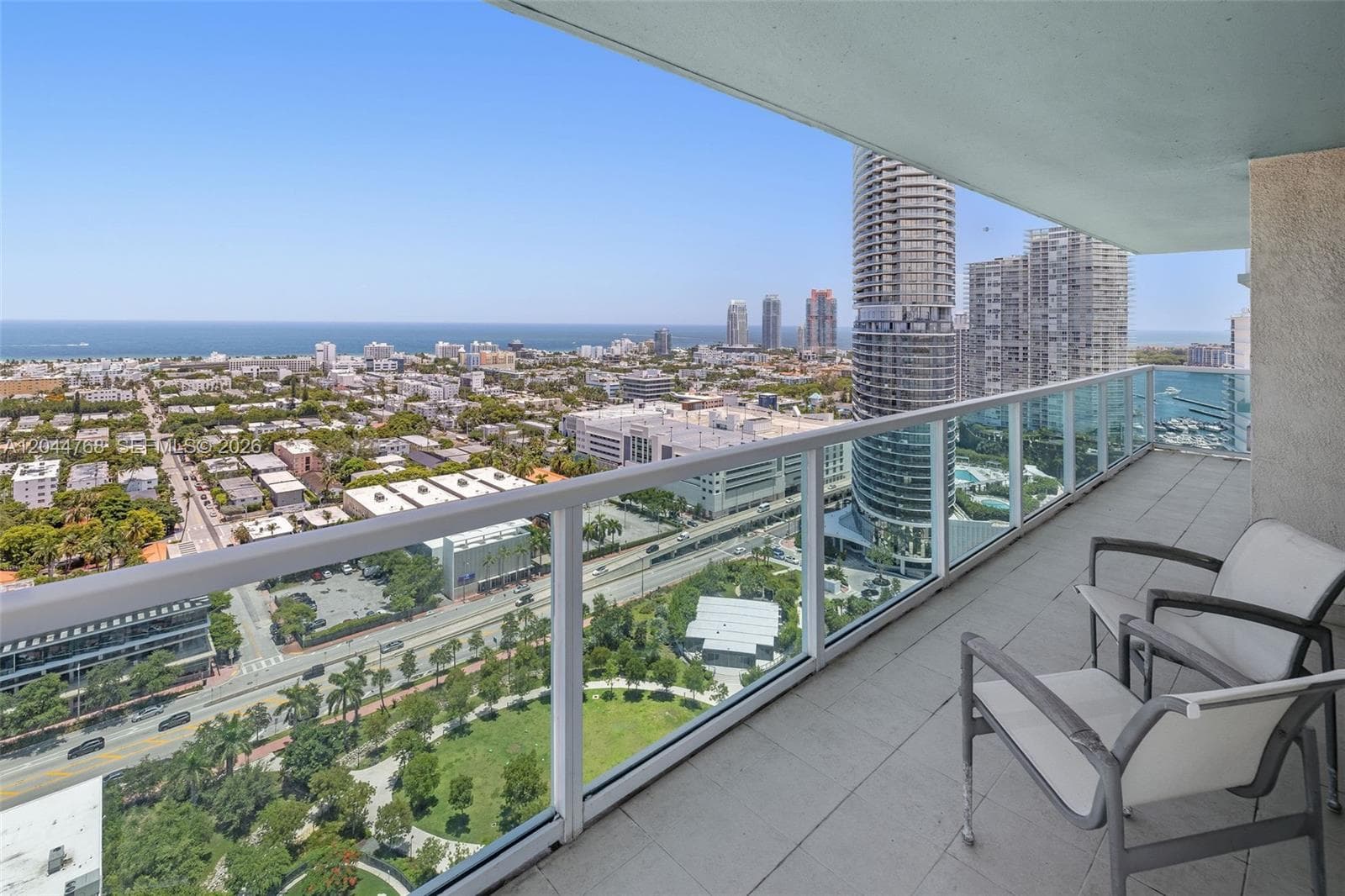 A12044768 — Miami Beach — 29