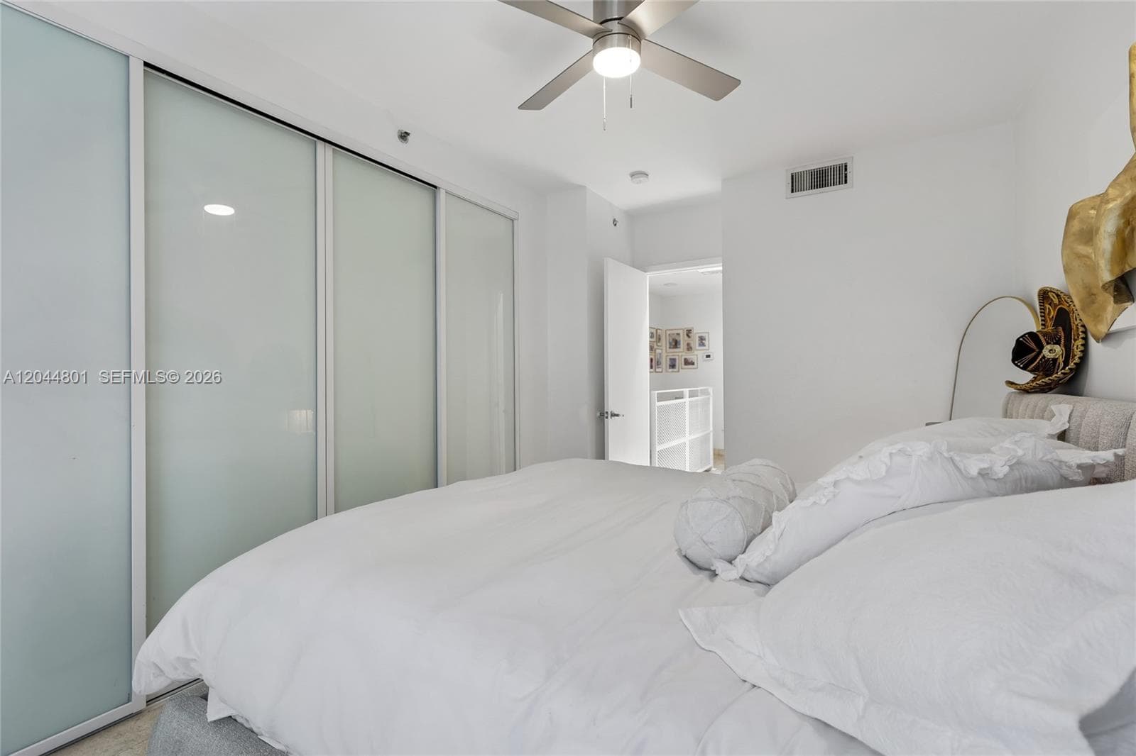 A12044801 — Miami Beach — 21