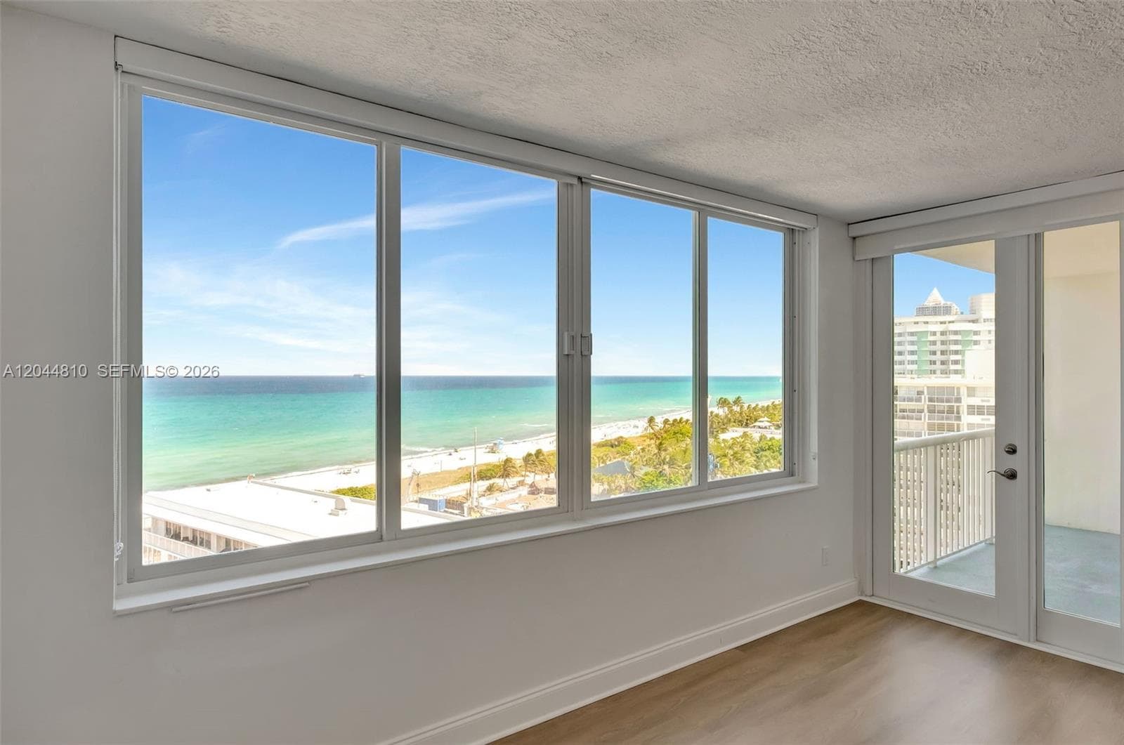 A12044810 — Miami Beach — 5