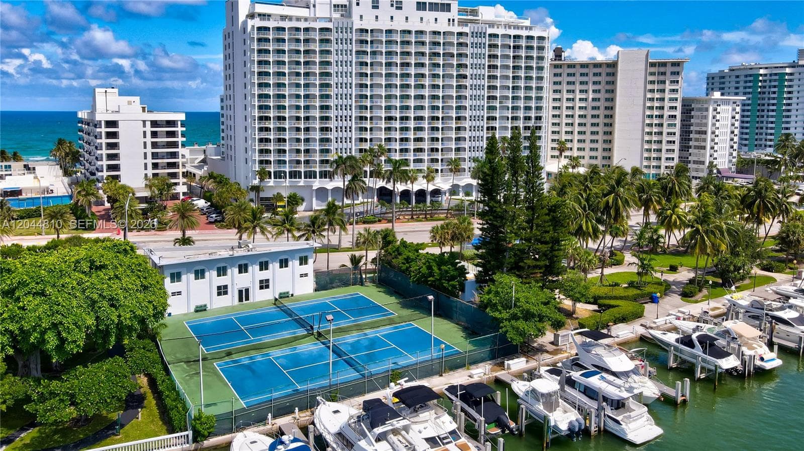 A12044810 — Miami Beach — 44