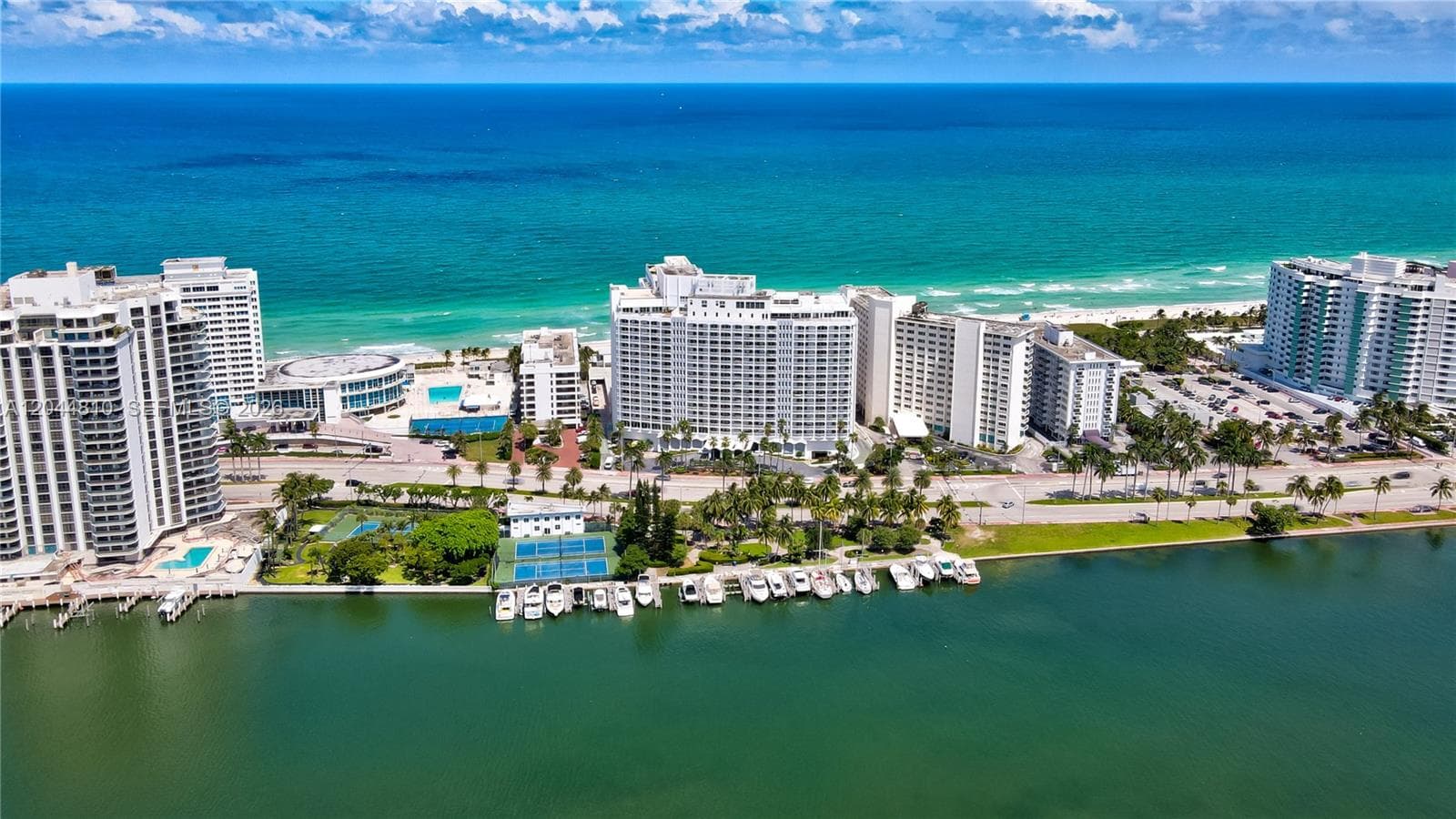 A12044810 — Miami Beach — 25