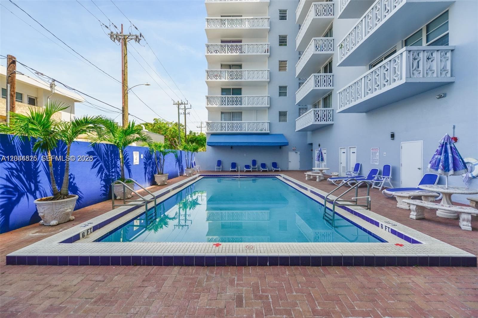A12044825 — Miami Beach — 23