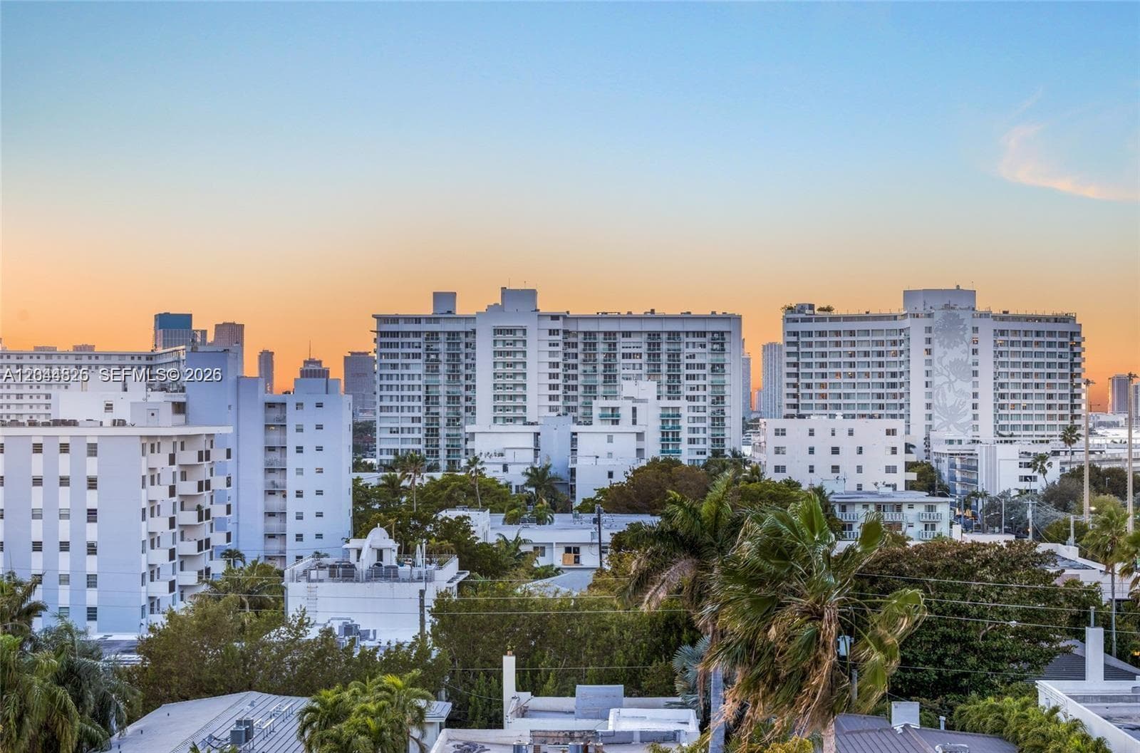 A12044825 — Miami Beach — 20