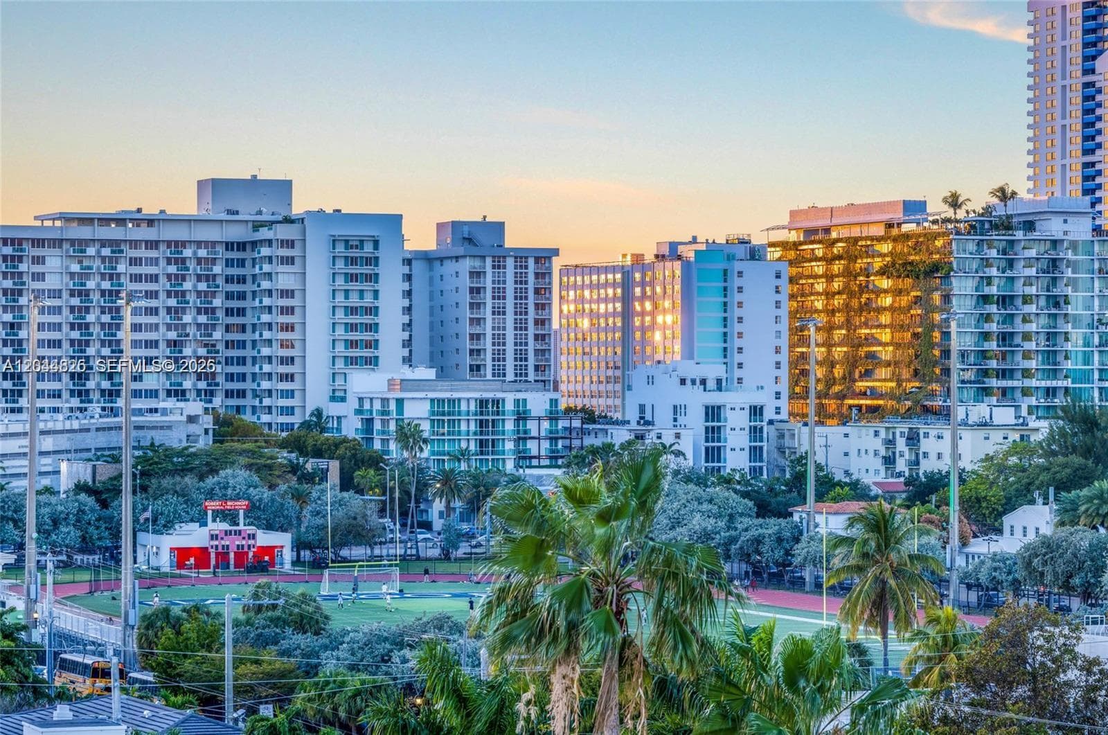 A12044825 — Miami Beach — 19