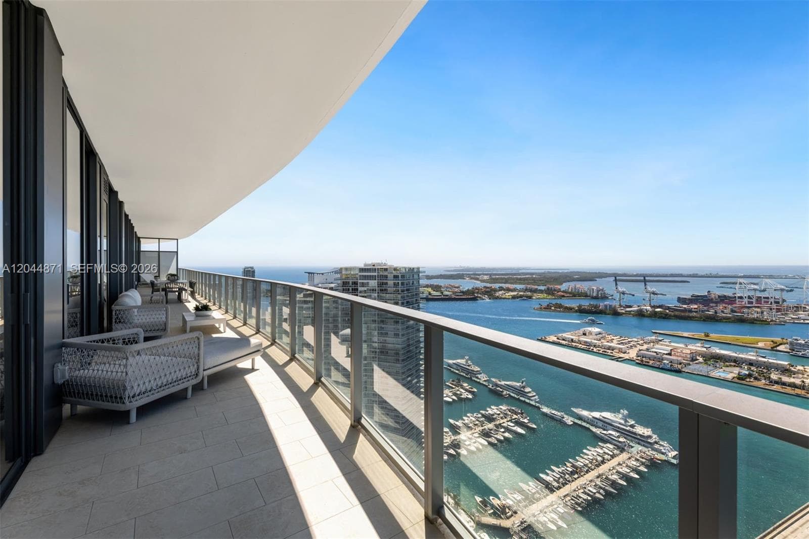 A12044871 — Miami Beach — 28