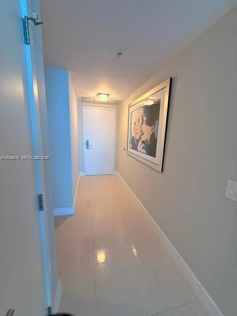 A12044875 — Miami Beach — 20