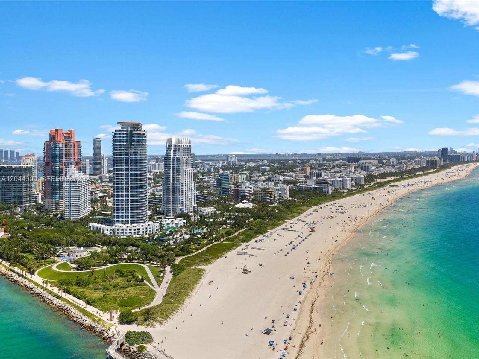 A12044905 — Miami Beach — 33