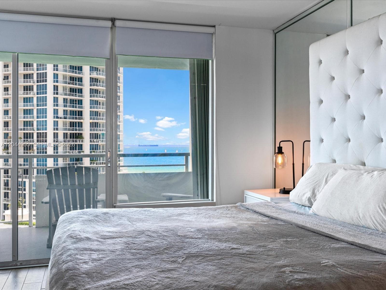 A12044905 — Miami Beach — 18