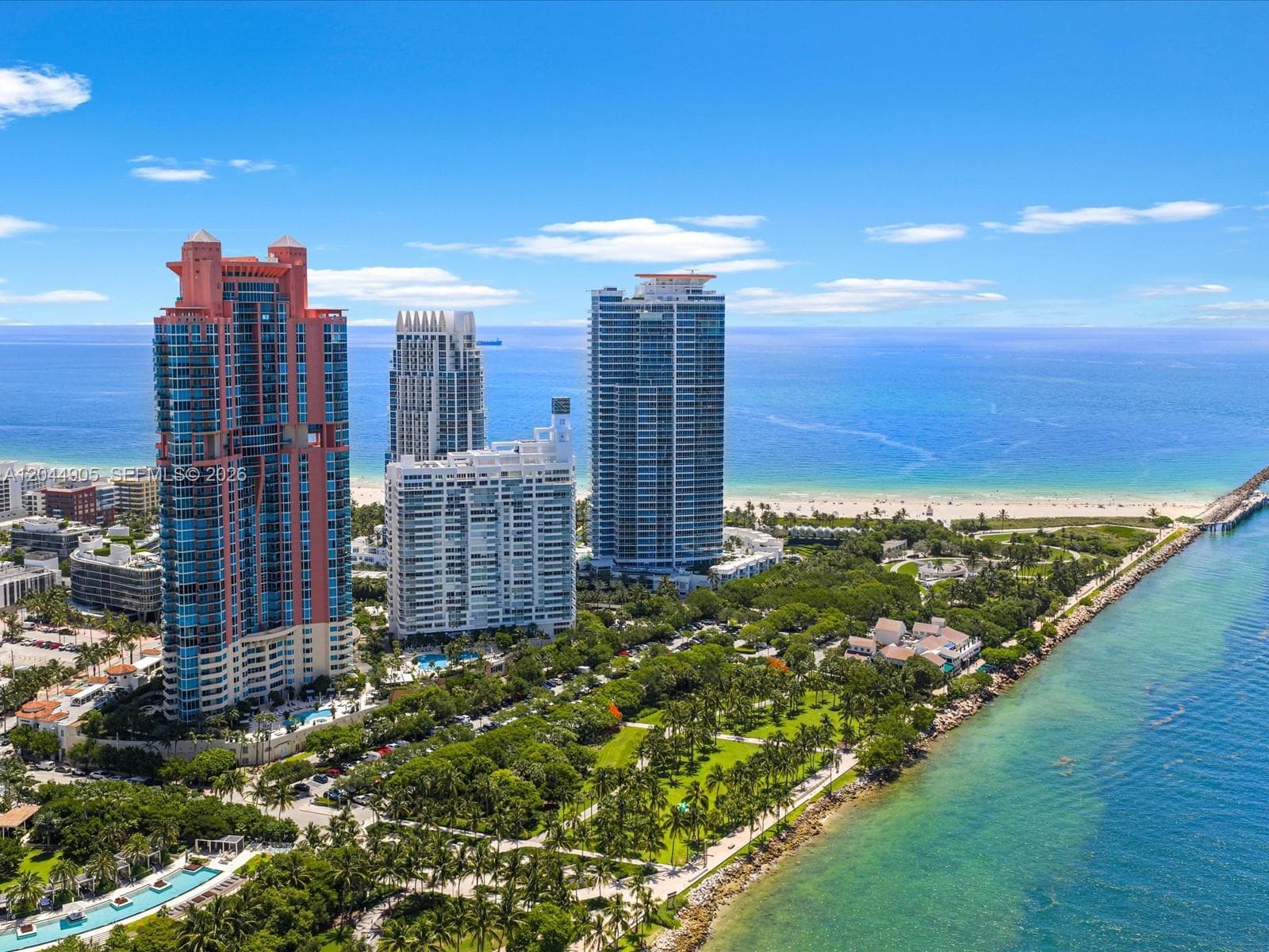 A12044905 — Miami Beach — 29