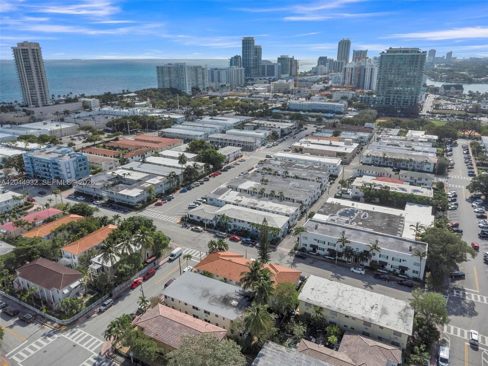 A12044932 — Miami Beach — 21