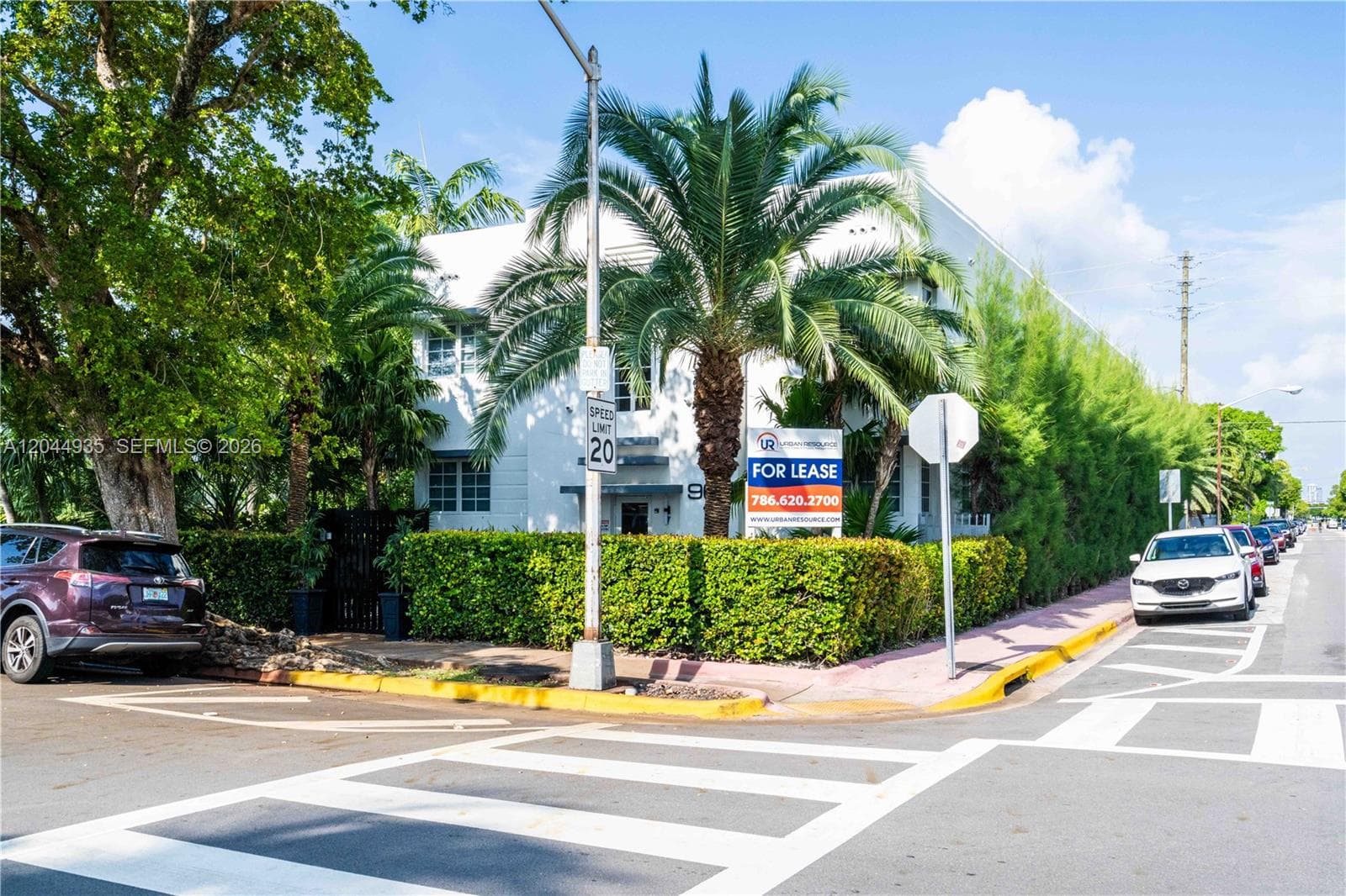 A12044935 — Miami Beach — 11