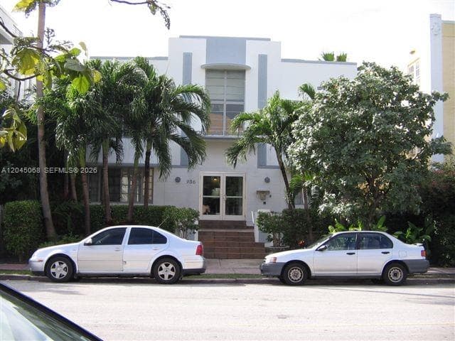 A12045068 — Miami Beach