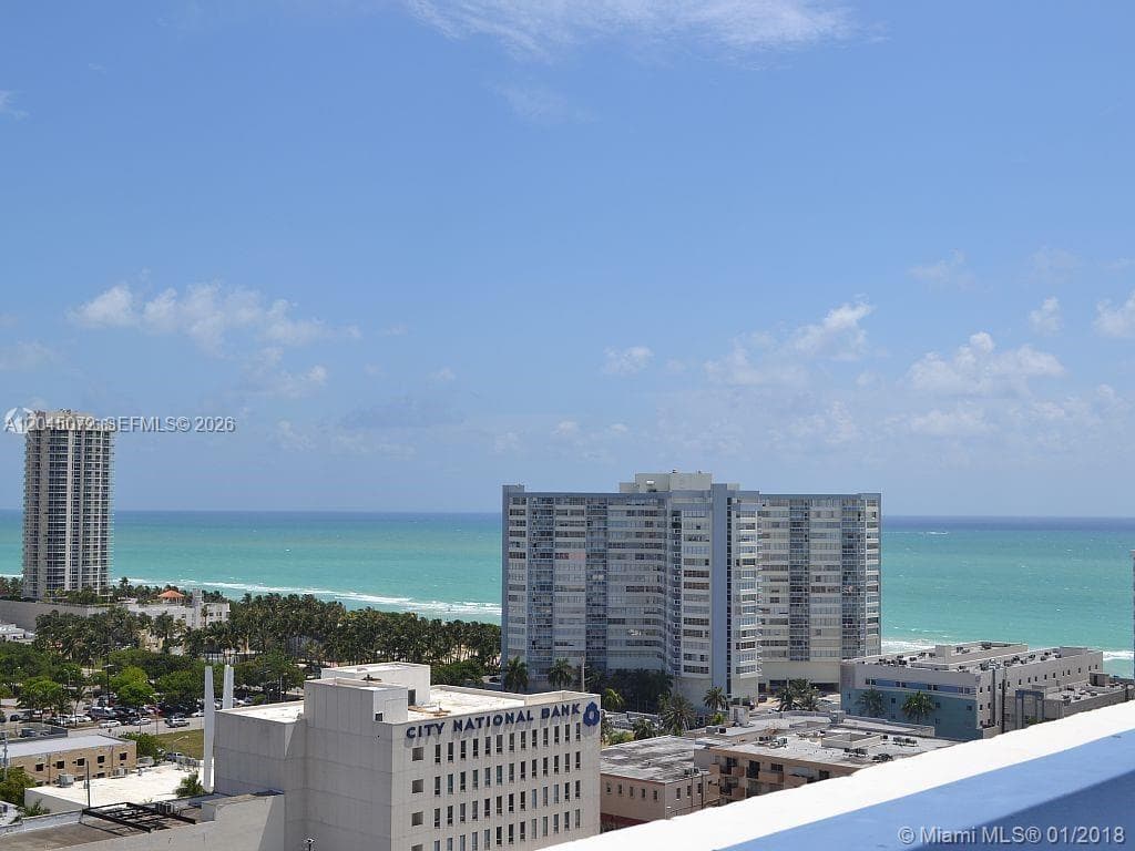 A12045072 — Miami Beach — 20