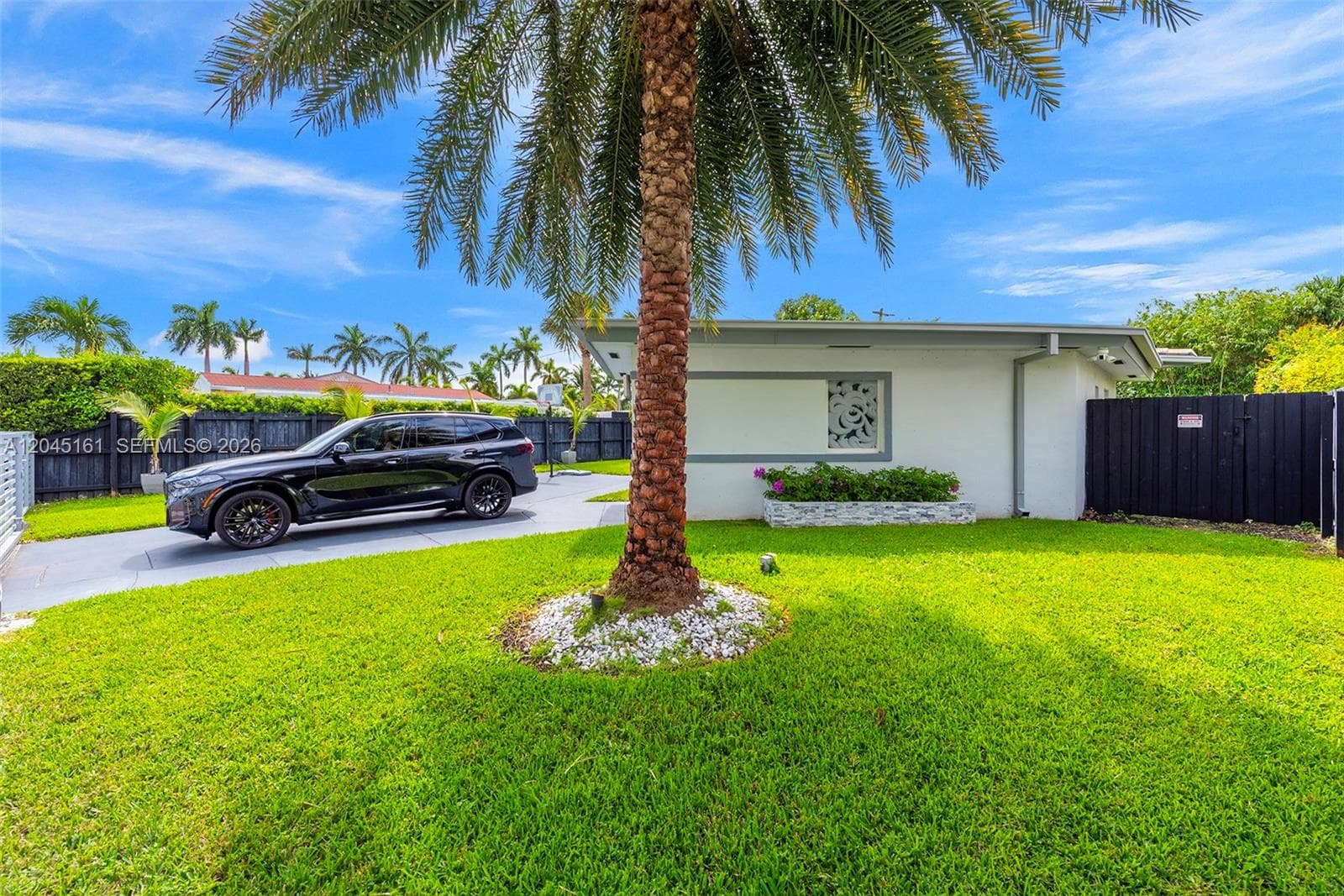 A12045161 — Miami Beach — 23