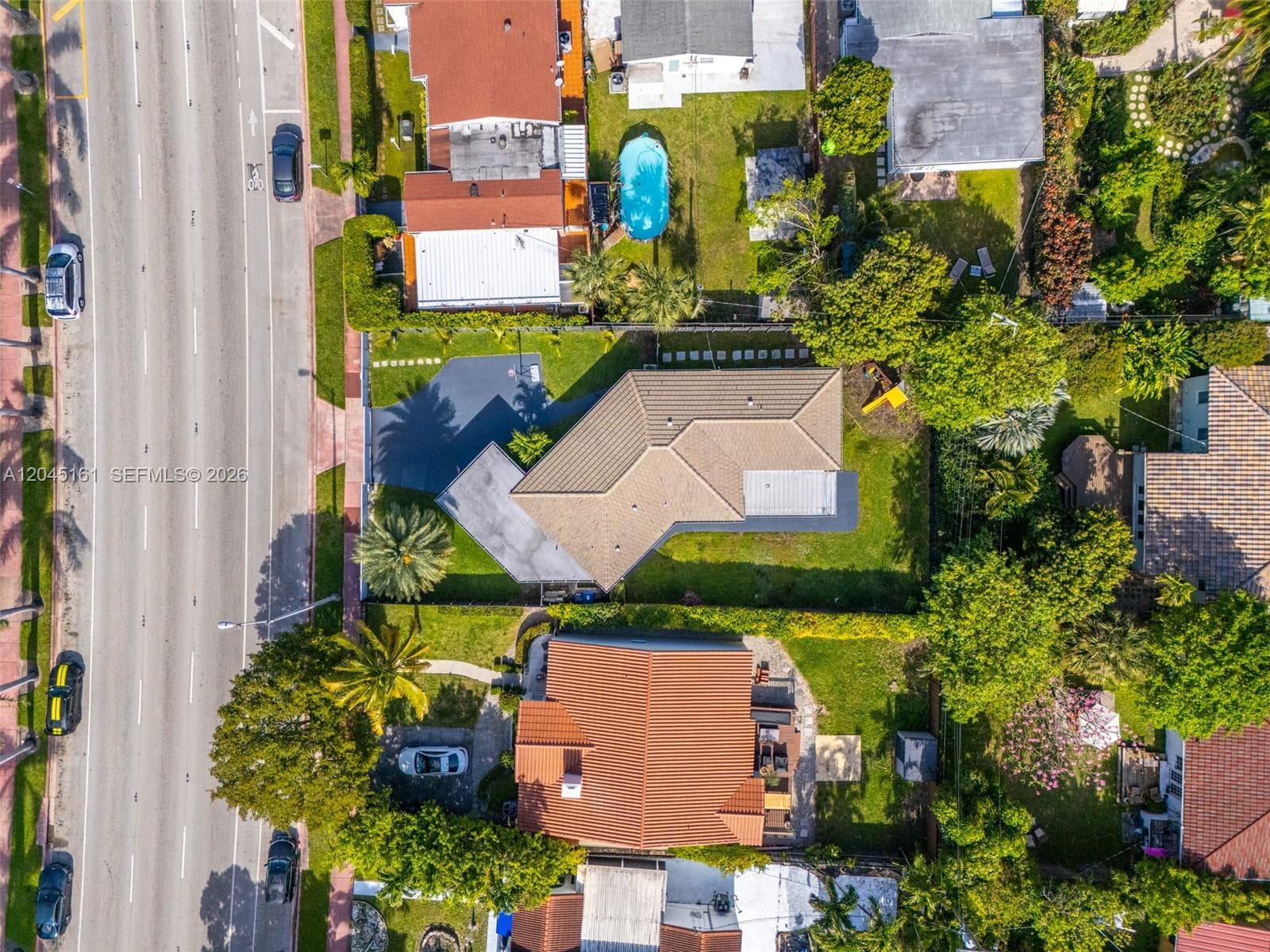 A12045161 — Miami Beach — 25