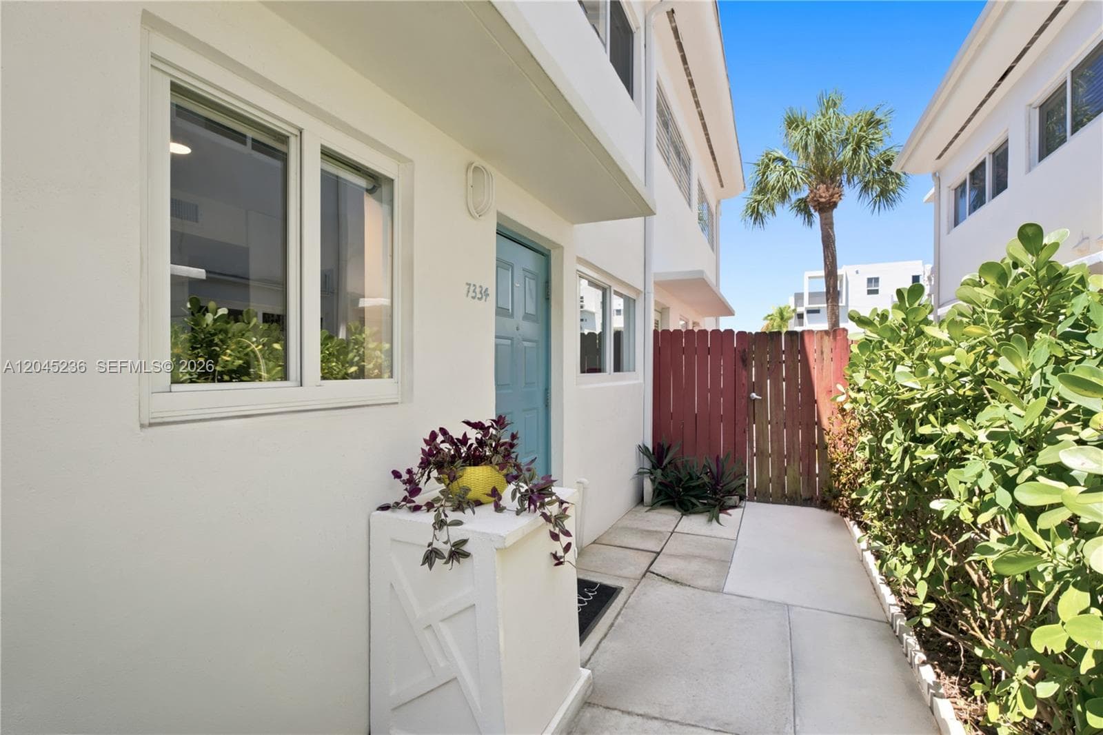 A12045236 — Miami Beach — 14