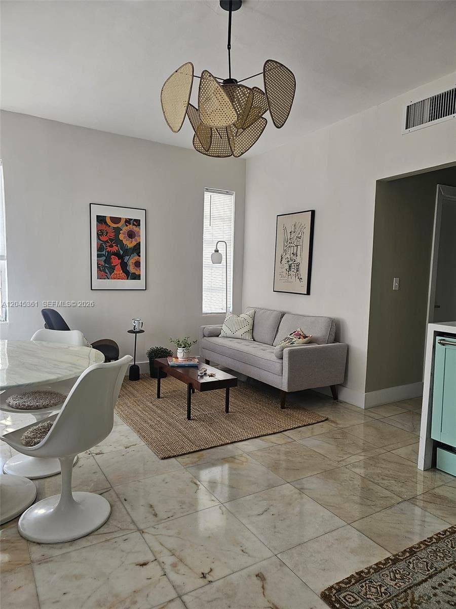 A12045361 — Miami Beach — 5
