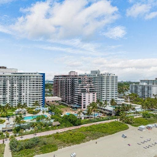 A12045404 — Miami Beach — 4