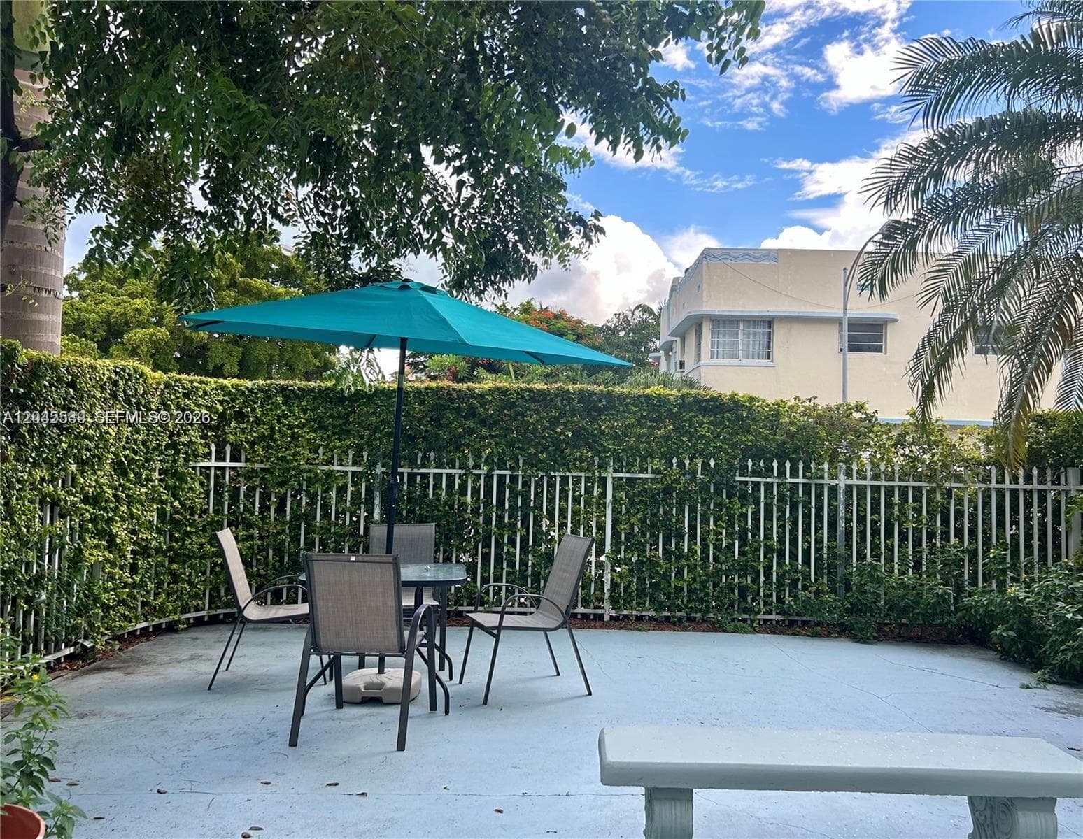 A12045539 — Miami Beach — 19
