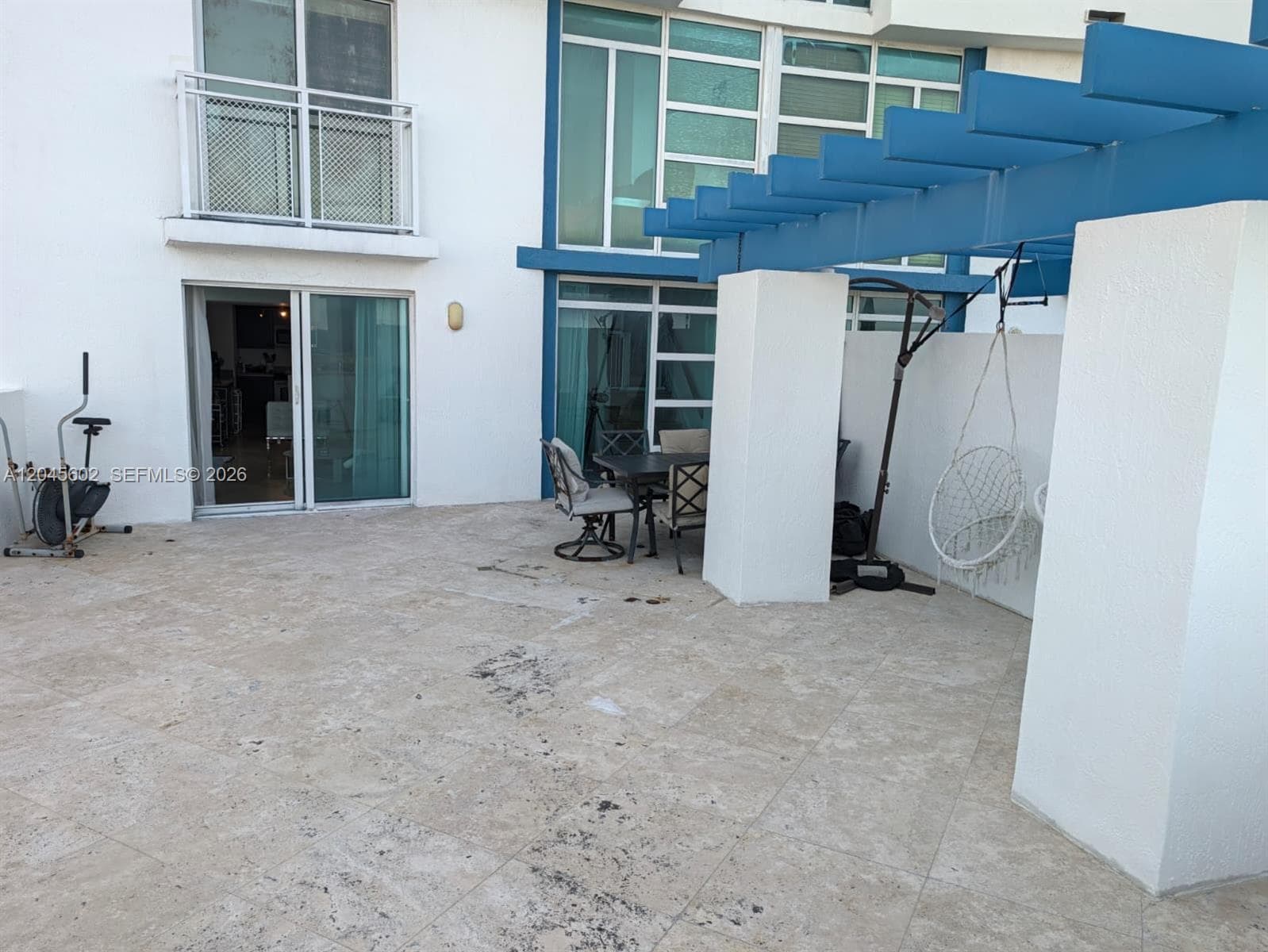A12045602 — Miami Beach — 26