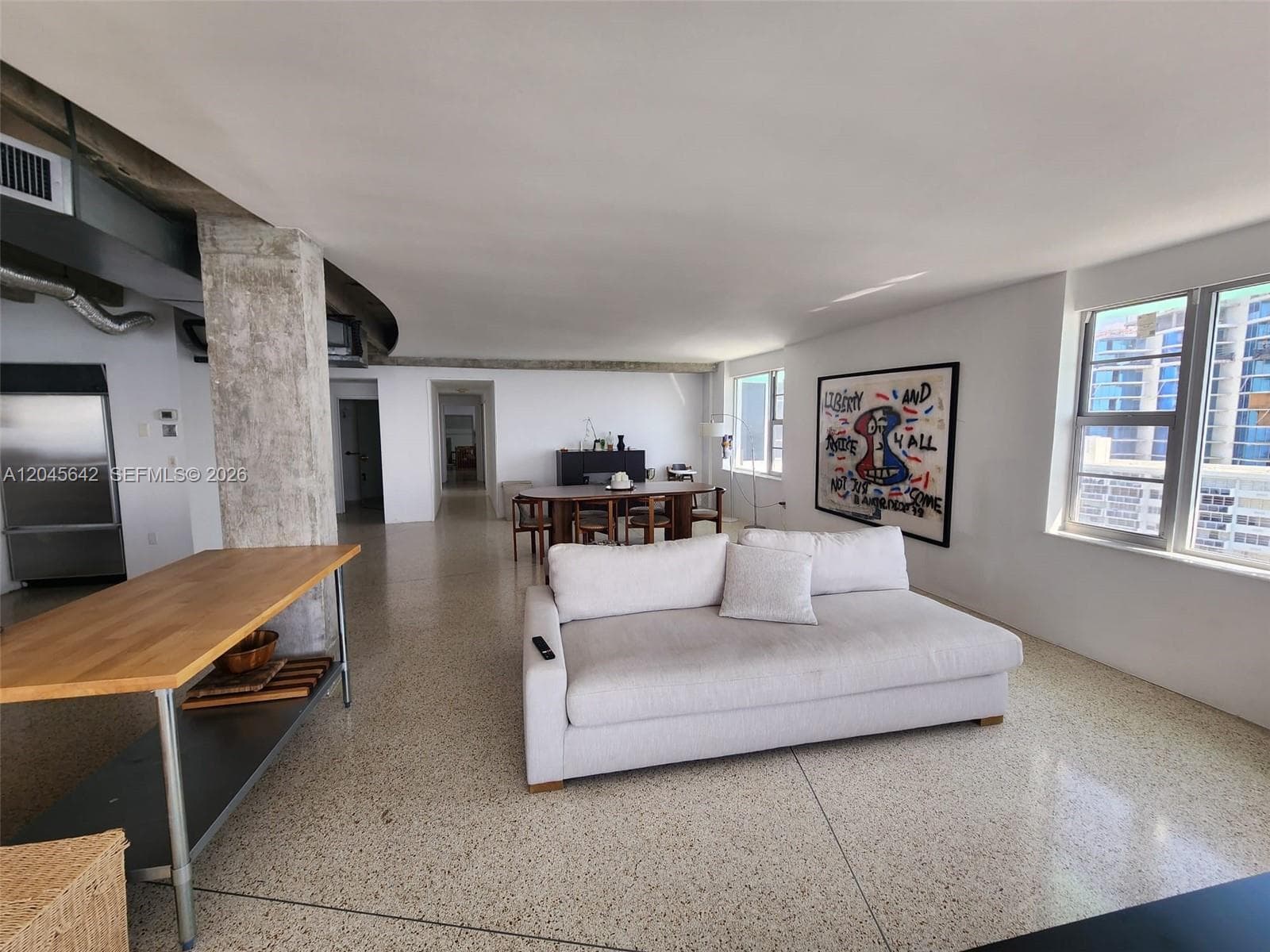 A12045642 — Miami Beach — 2