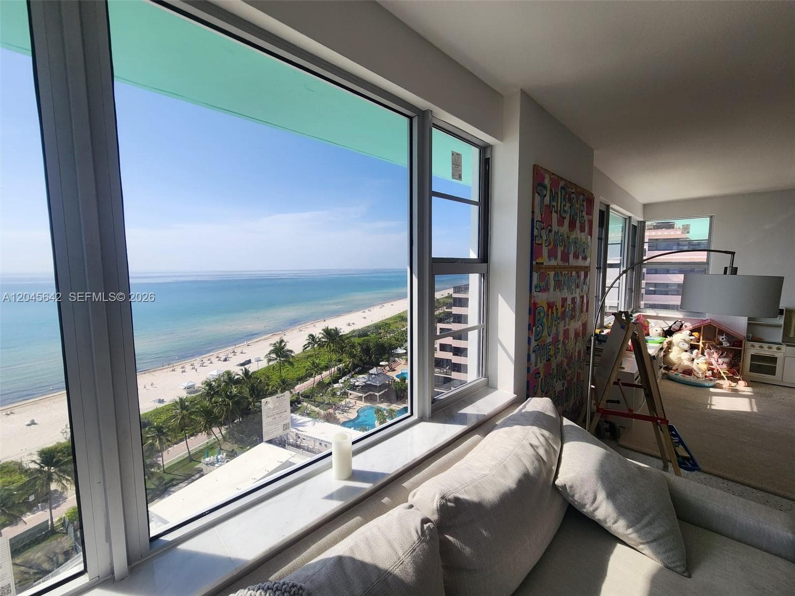 A12045642 — Miami Beach — 13