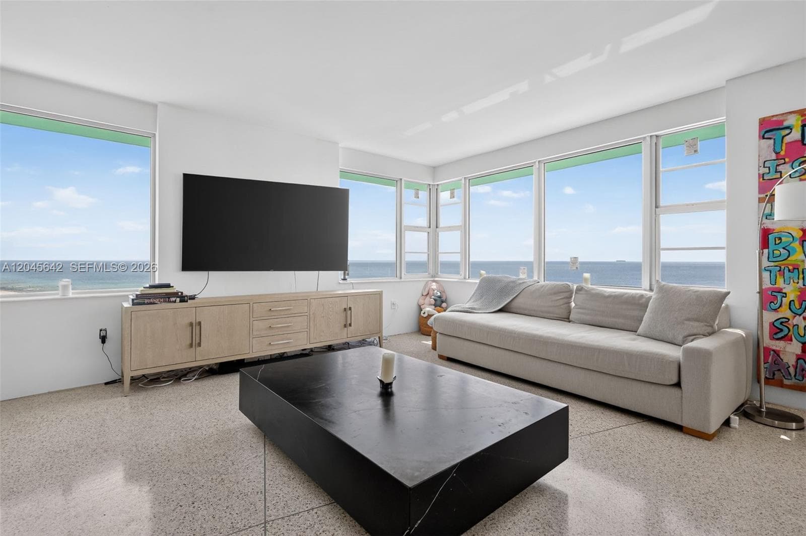 A12045642 — Miami Beach — 17