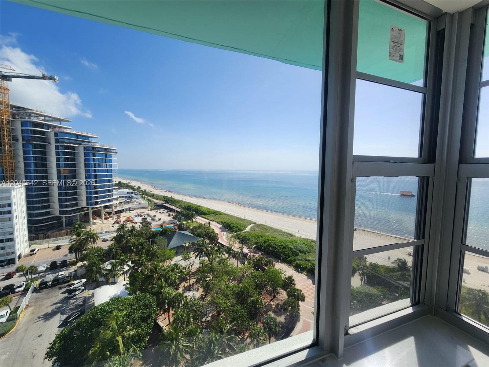 A12045642 — Miami Beach — 4