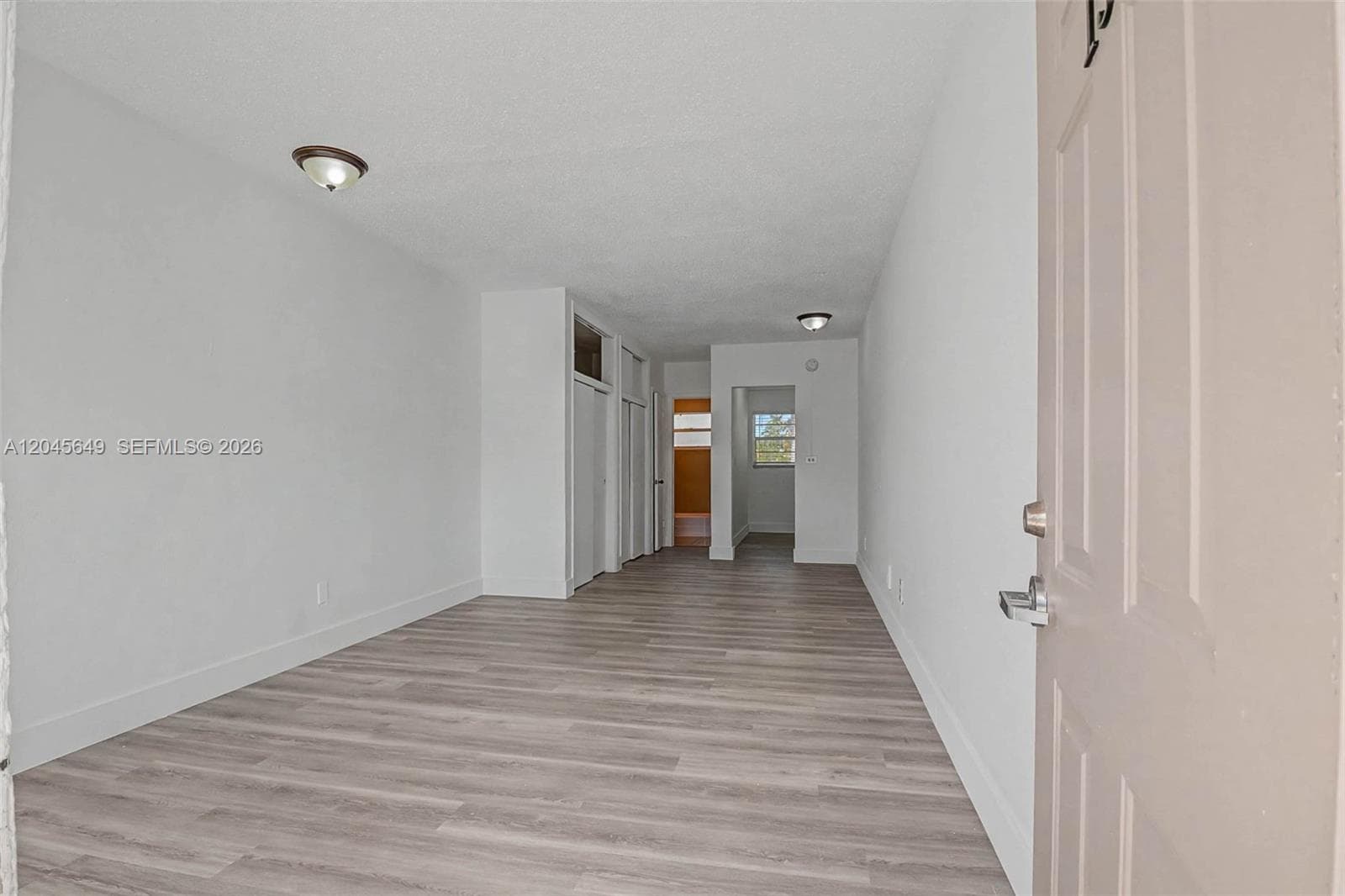 A12045649 — Miami Beach — 2