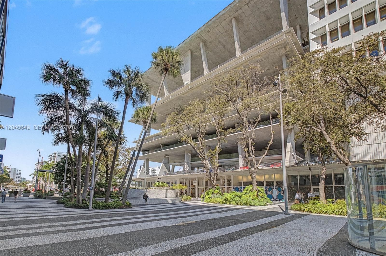 A12045649 — Miami Beach — 25